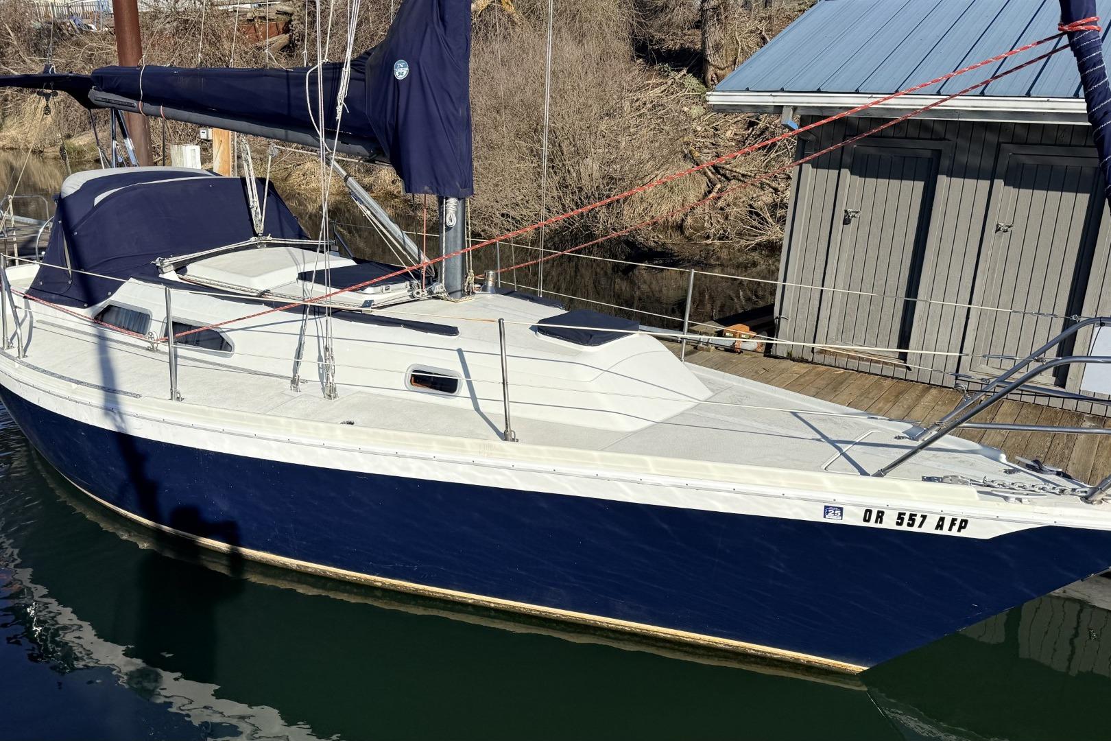 1984 Ericson 30 Plus
