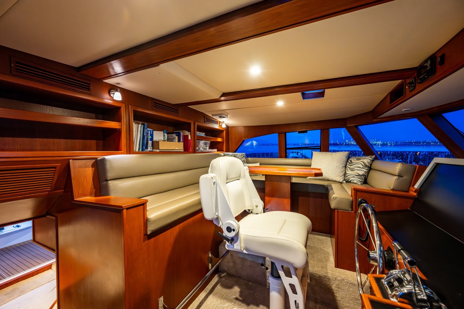 2009 Powercat 58 - Image 26