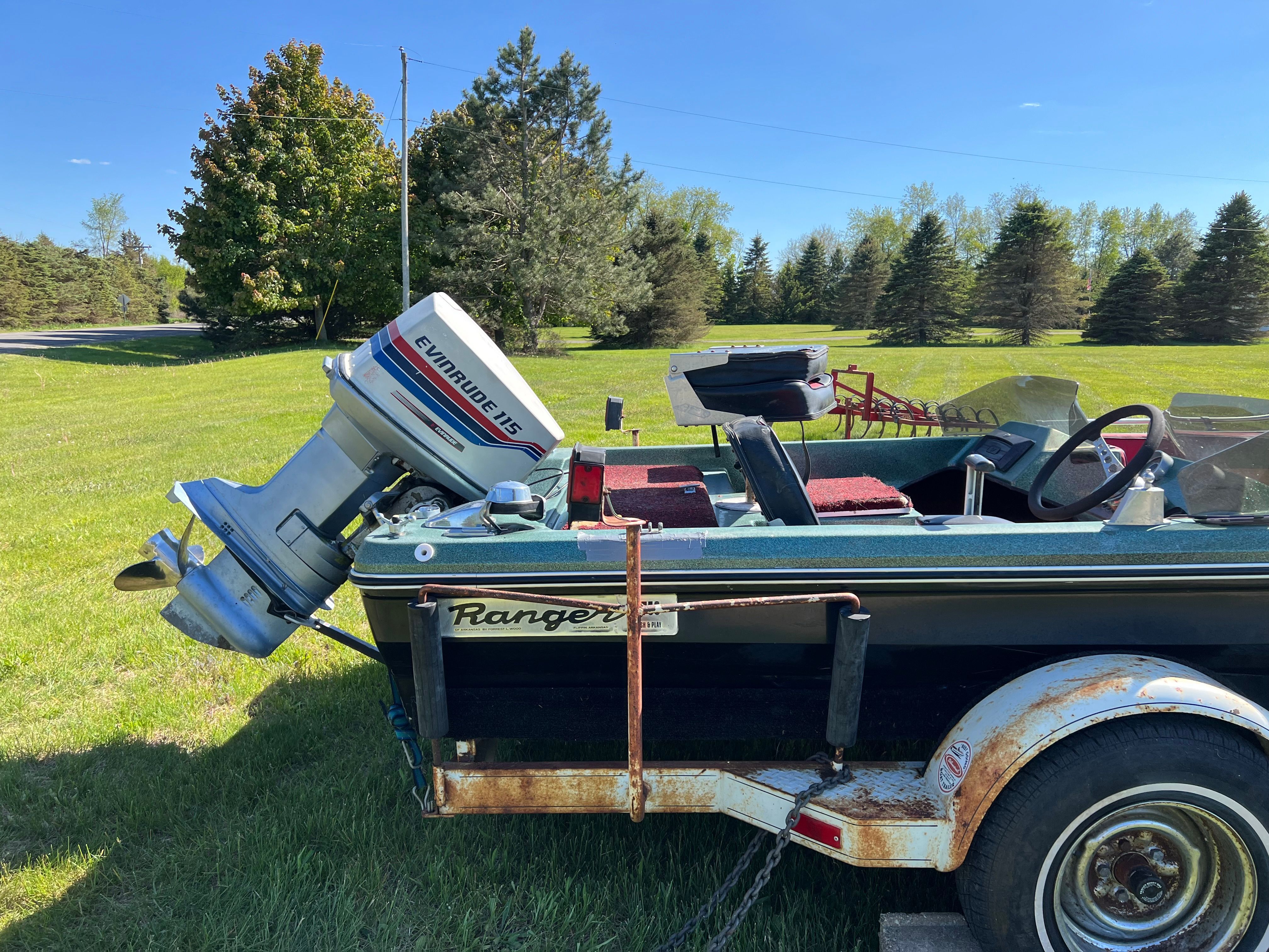 1977 Ranger Fish and Play - 7