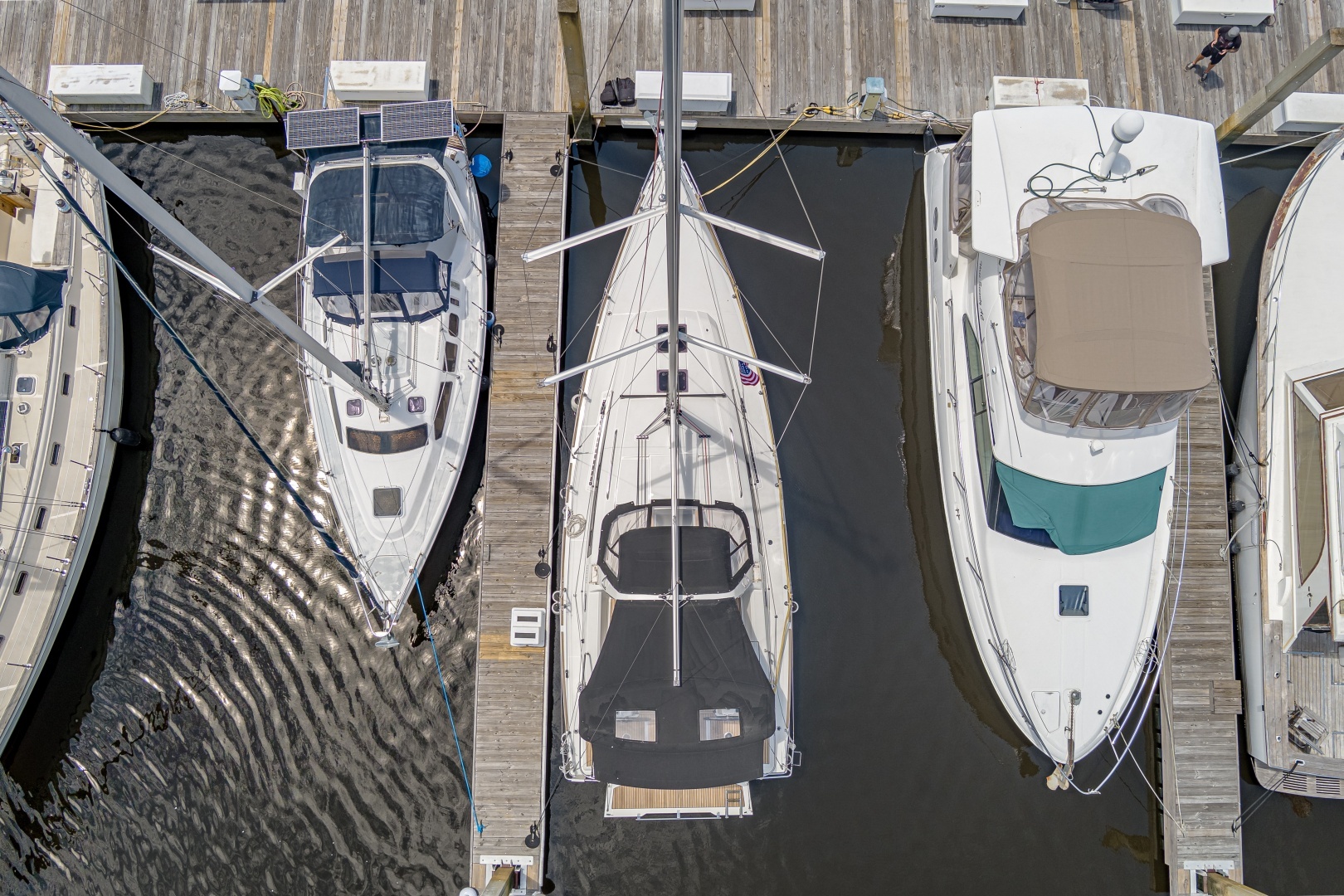 2023 Beneteau 38.1 - Image 16
