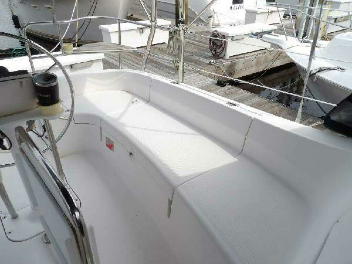 2002 Hunter 356 - Image 16