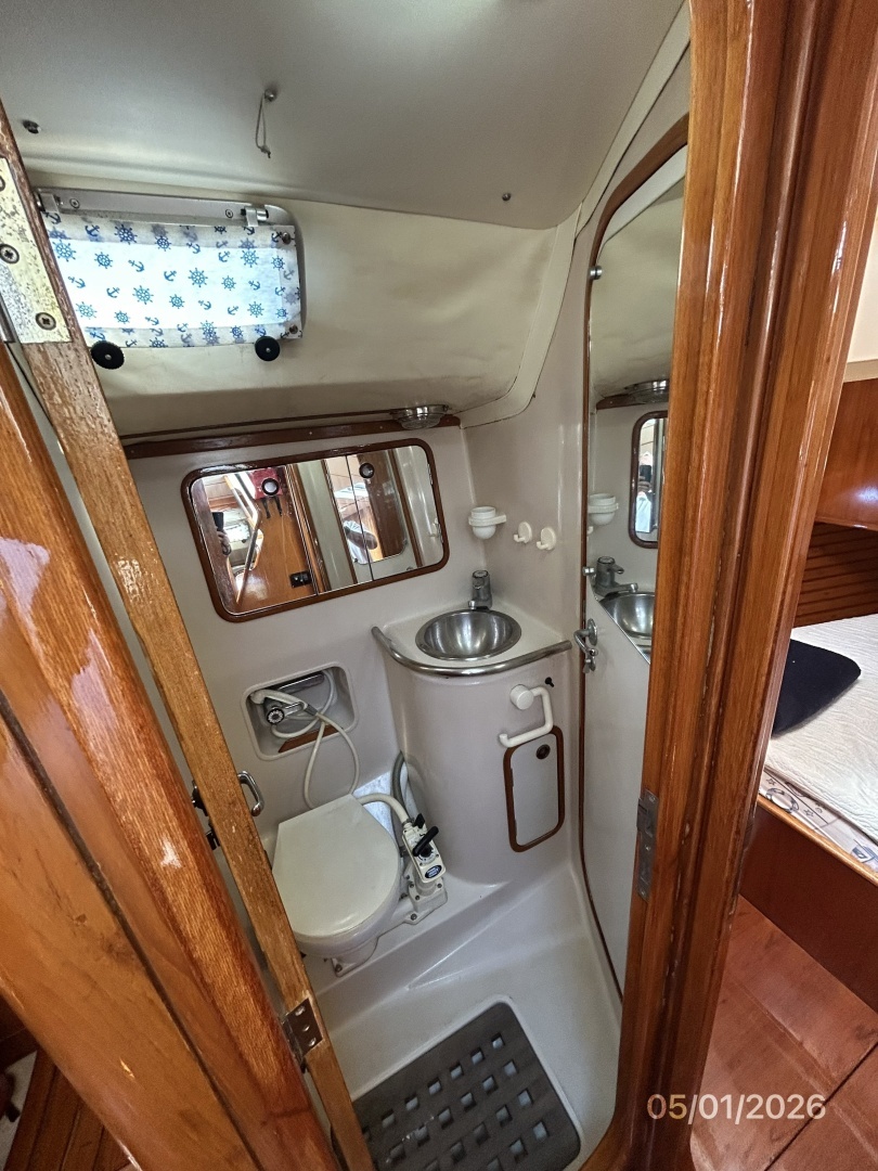 1990 Beneteau Oceanis 500 - Image 63
