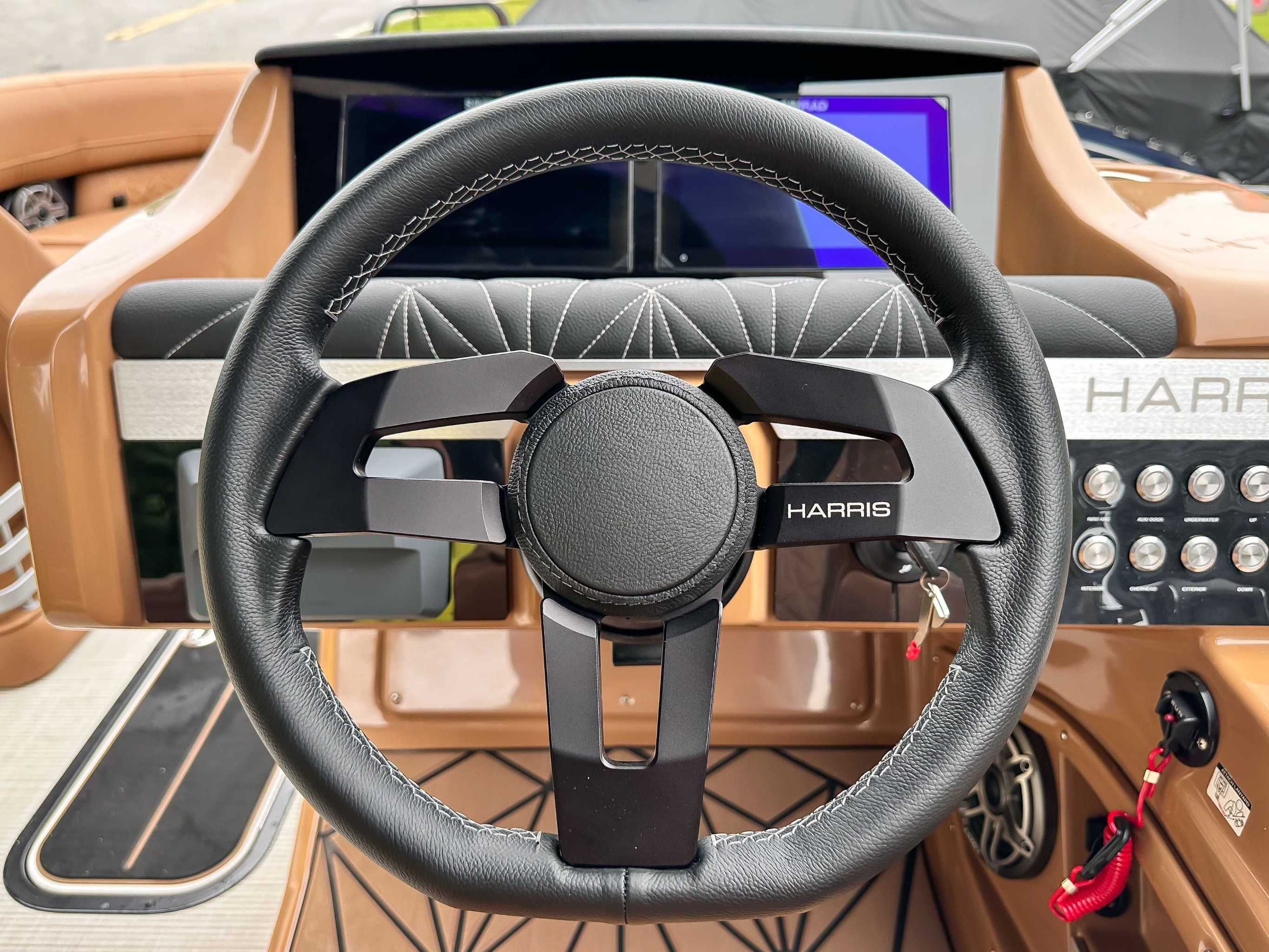 Steering wheel of Harris Grand Mariner 230 SLDH 2025.