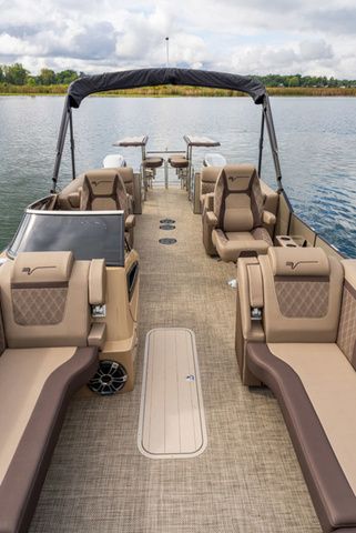2026 Vanderbilt 700T - 6