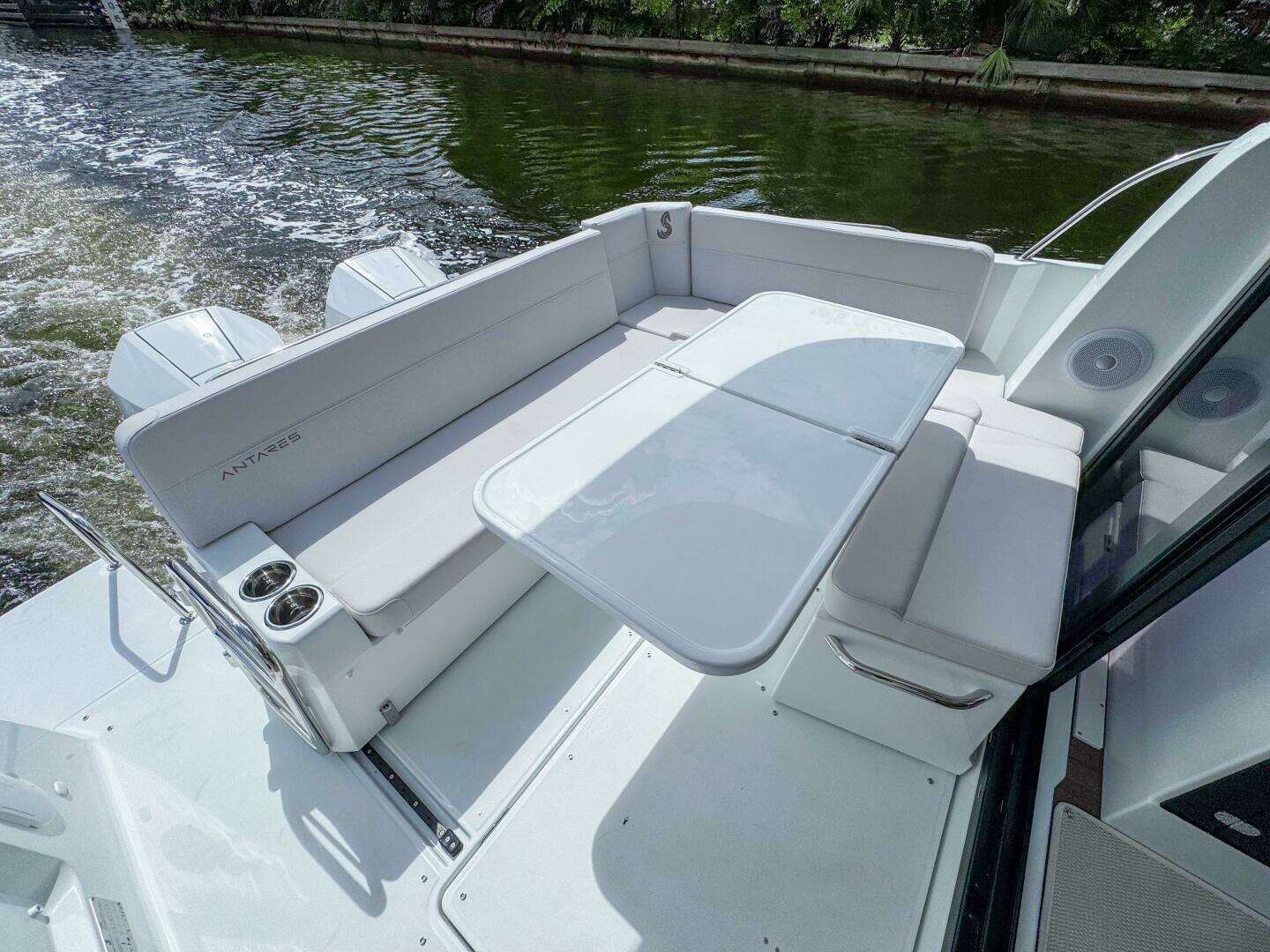 2026 Beneteau Antares 9 - Image 12