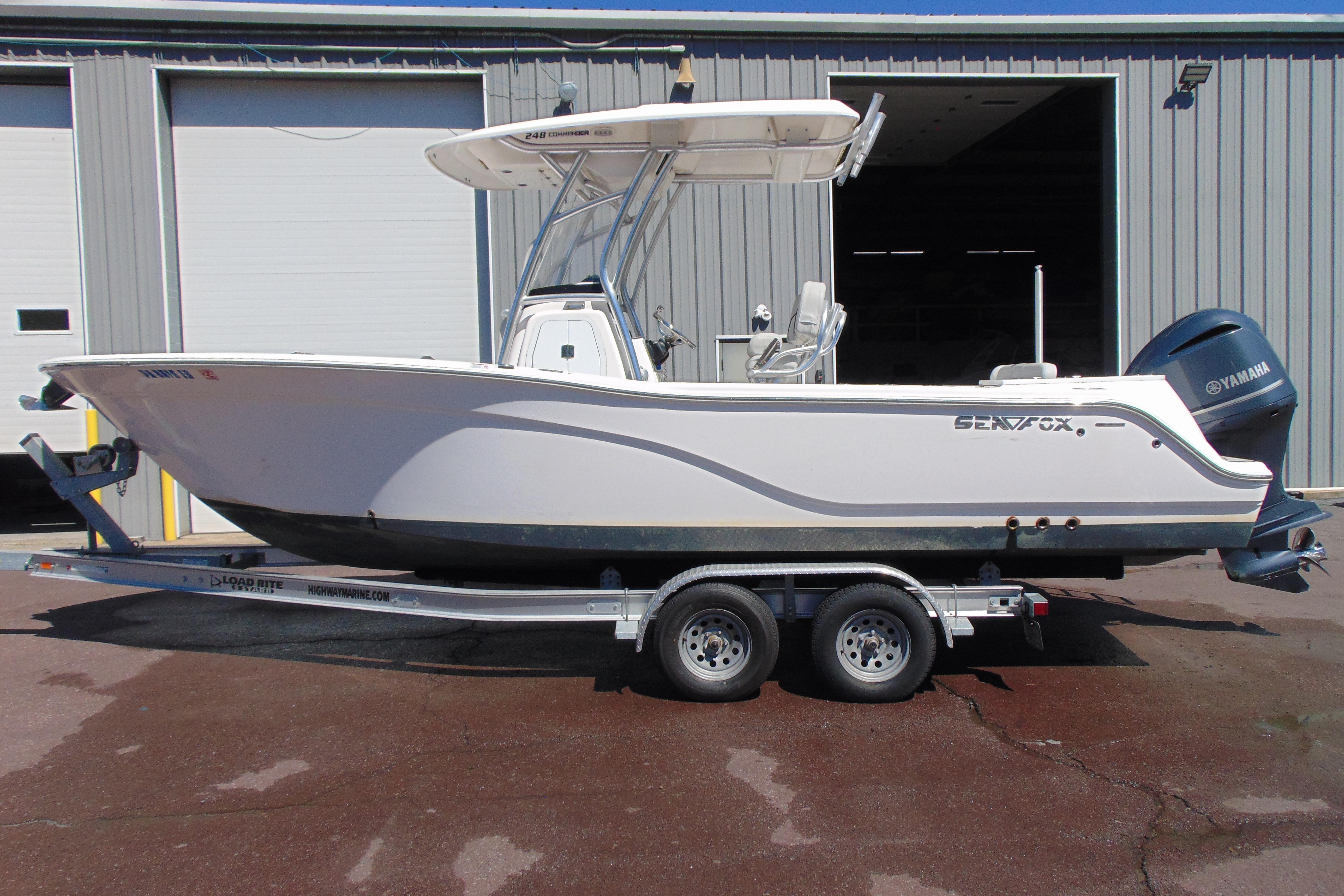 2022 Sea Fox 248 Commander