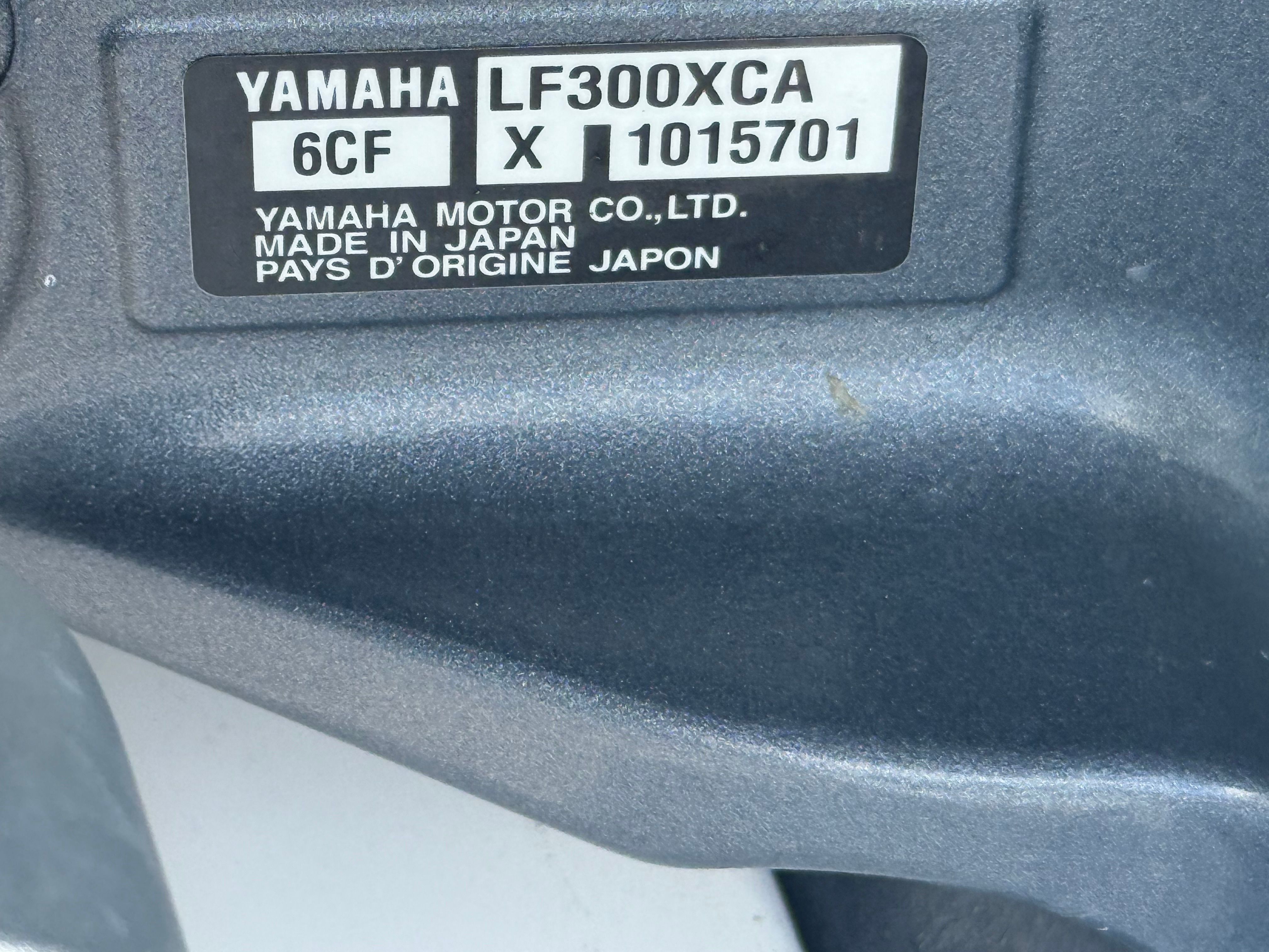 Yamaha LF300XCA engine, made in Japan, Contender 32 ST 2012.