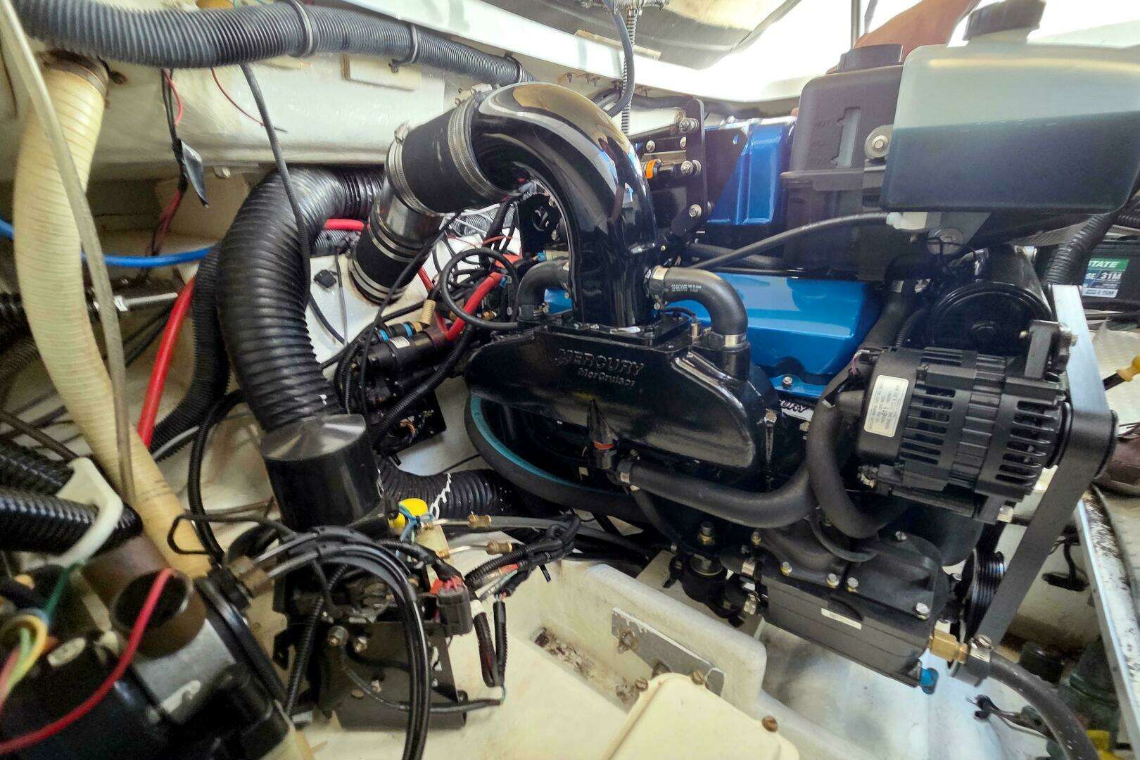2015 Formula 350 Crossover Bowrider - Image 51