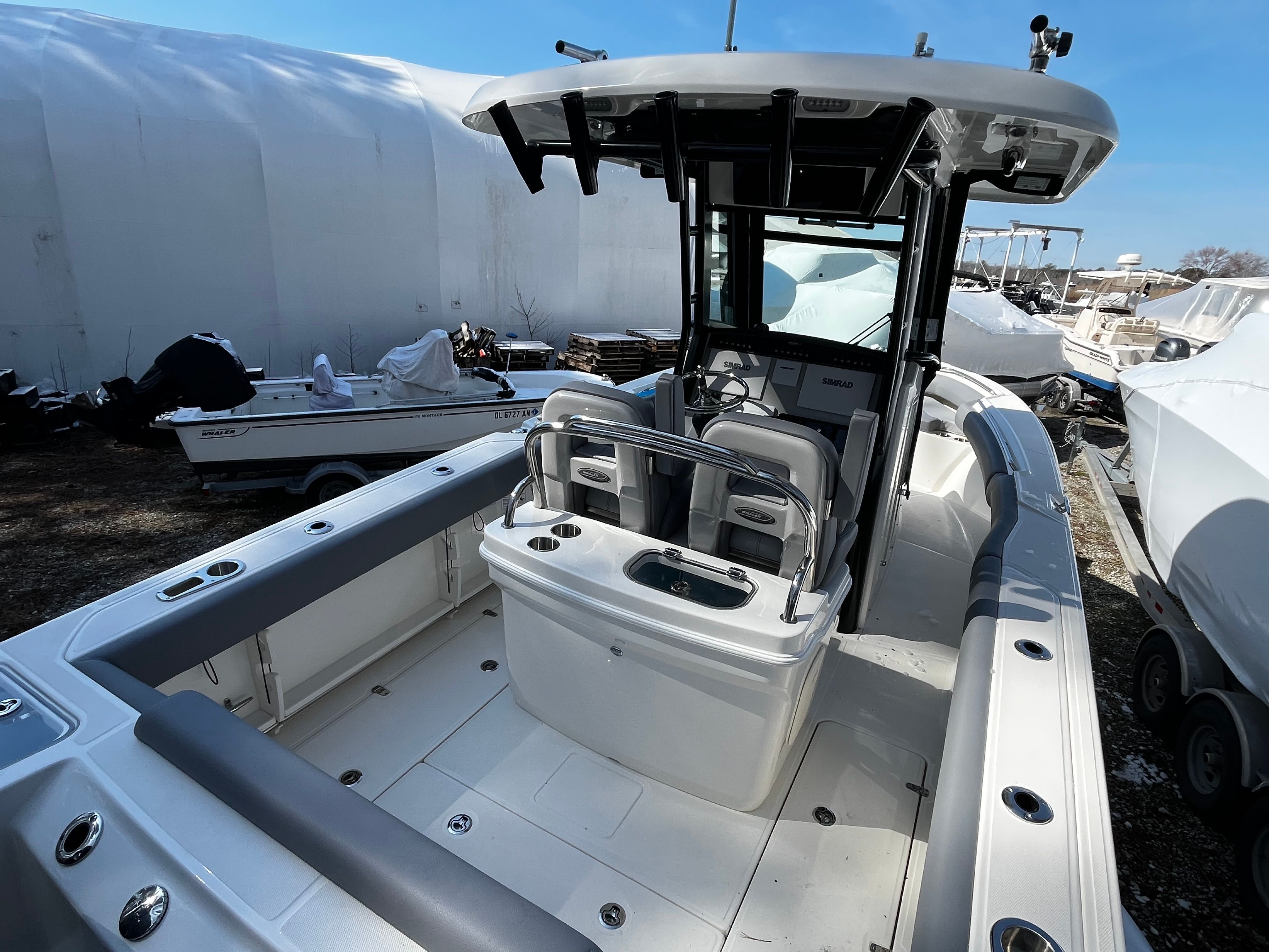2026 BOSTON WHALER 250 OUTRAGE - Image 6