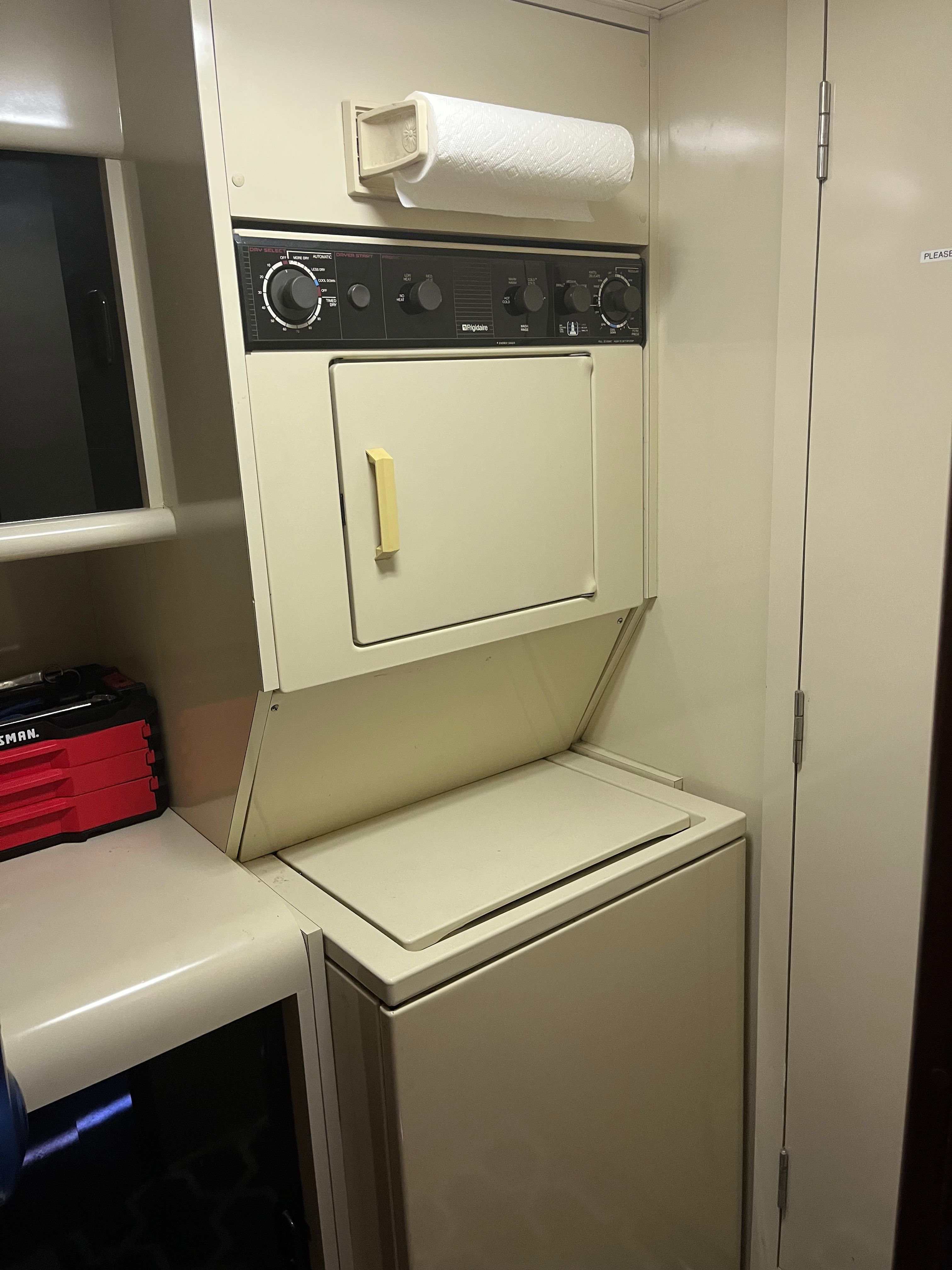 1994 Viking Motor Yacht - 46