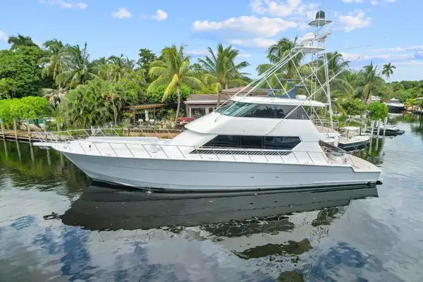 1998 Hatteras 82 Convertible