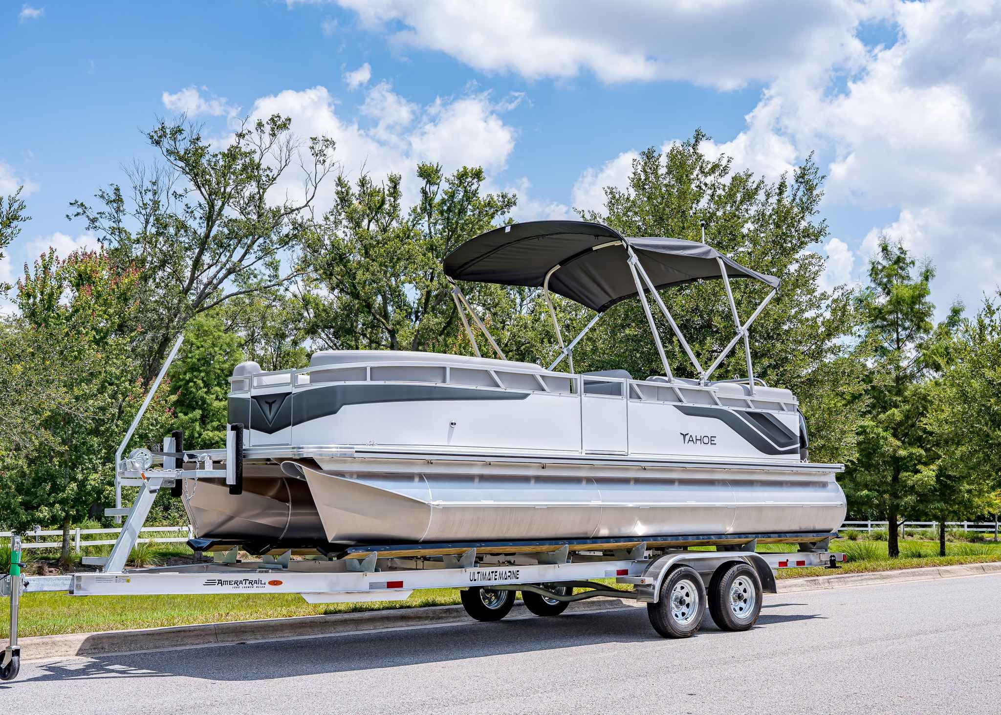 2025 Tahoe Pontoon SLT 23' Quad Lounge