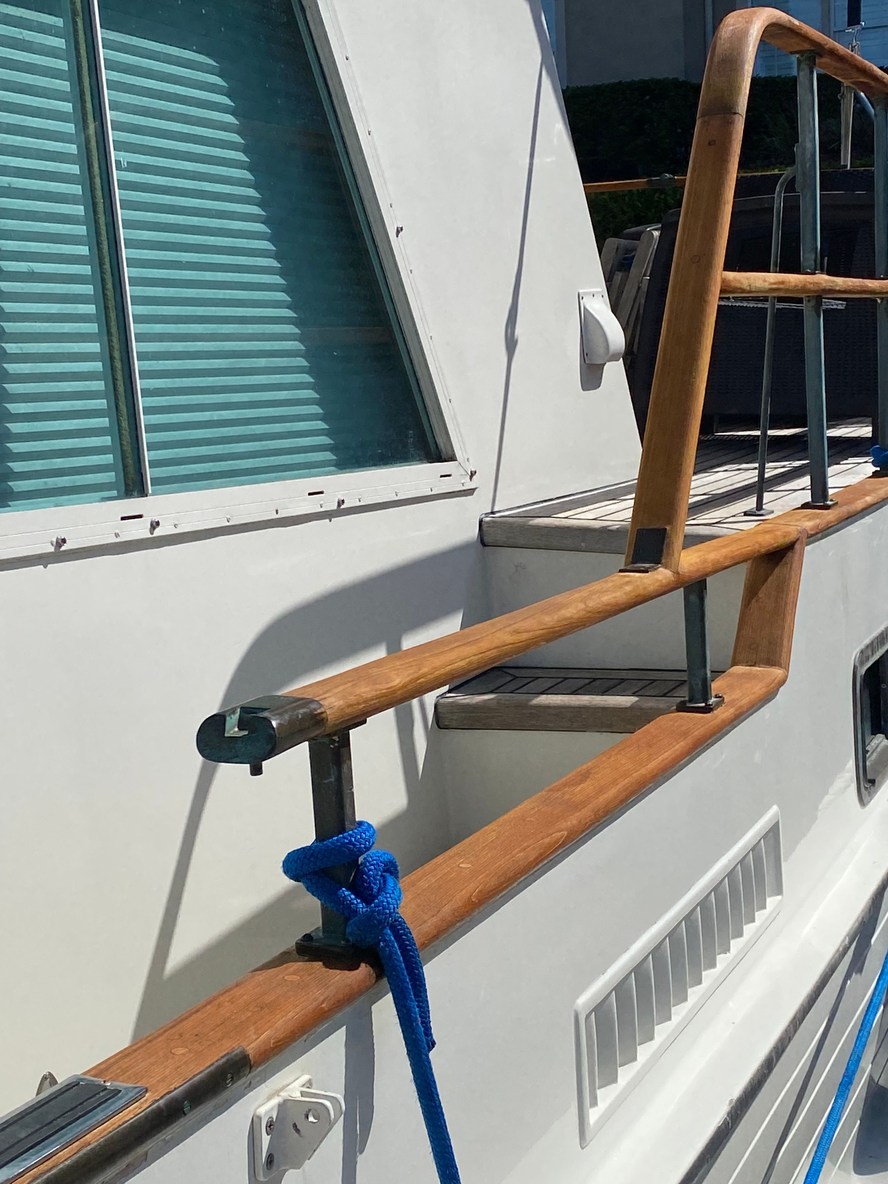 1983 Island Gypsy 44 Flush Deck - 30