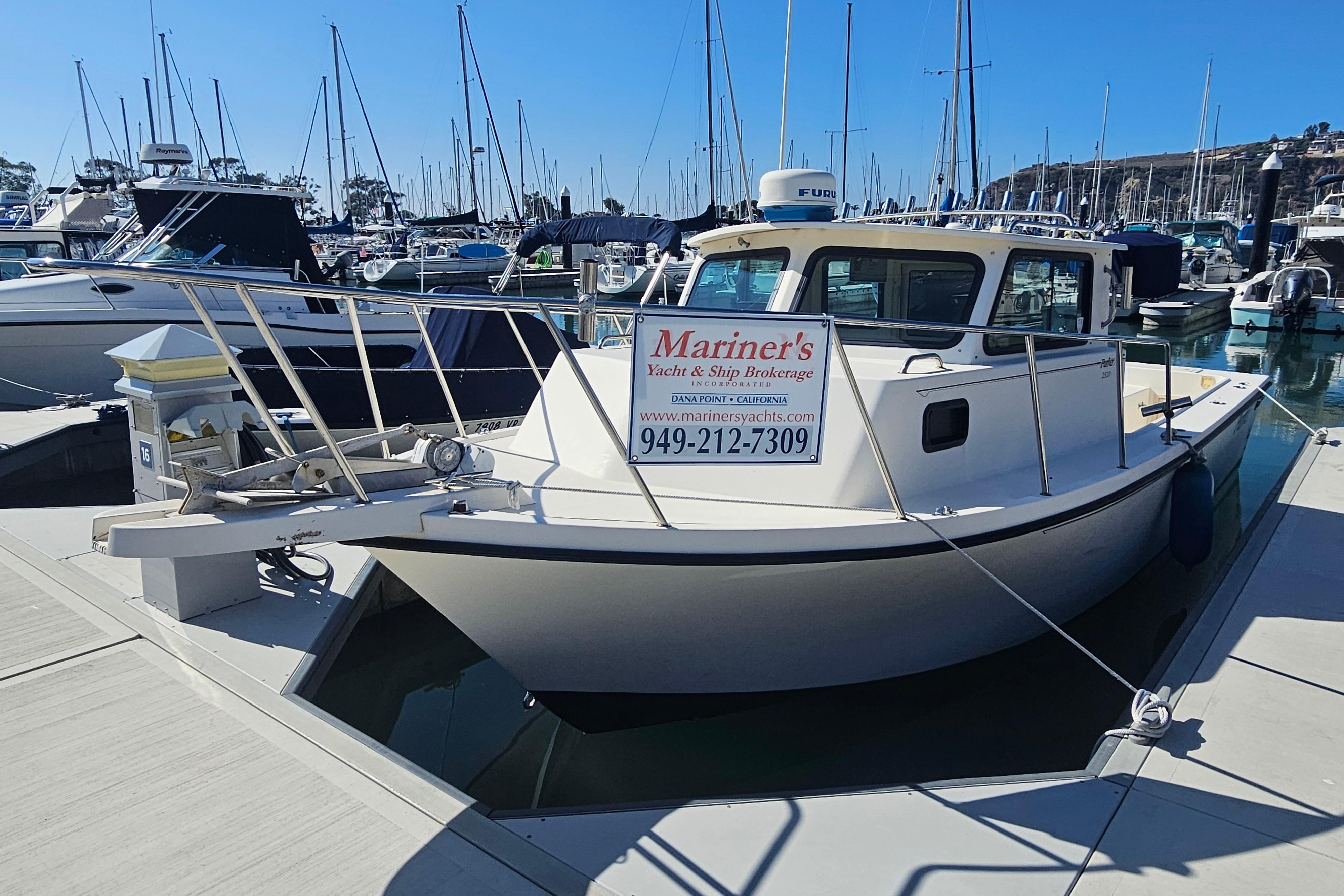 2000 Parker 2520 Sport Cabin