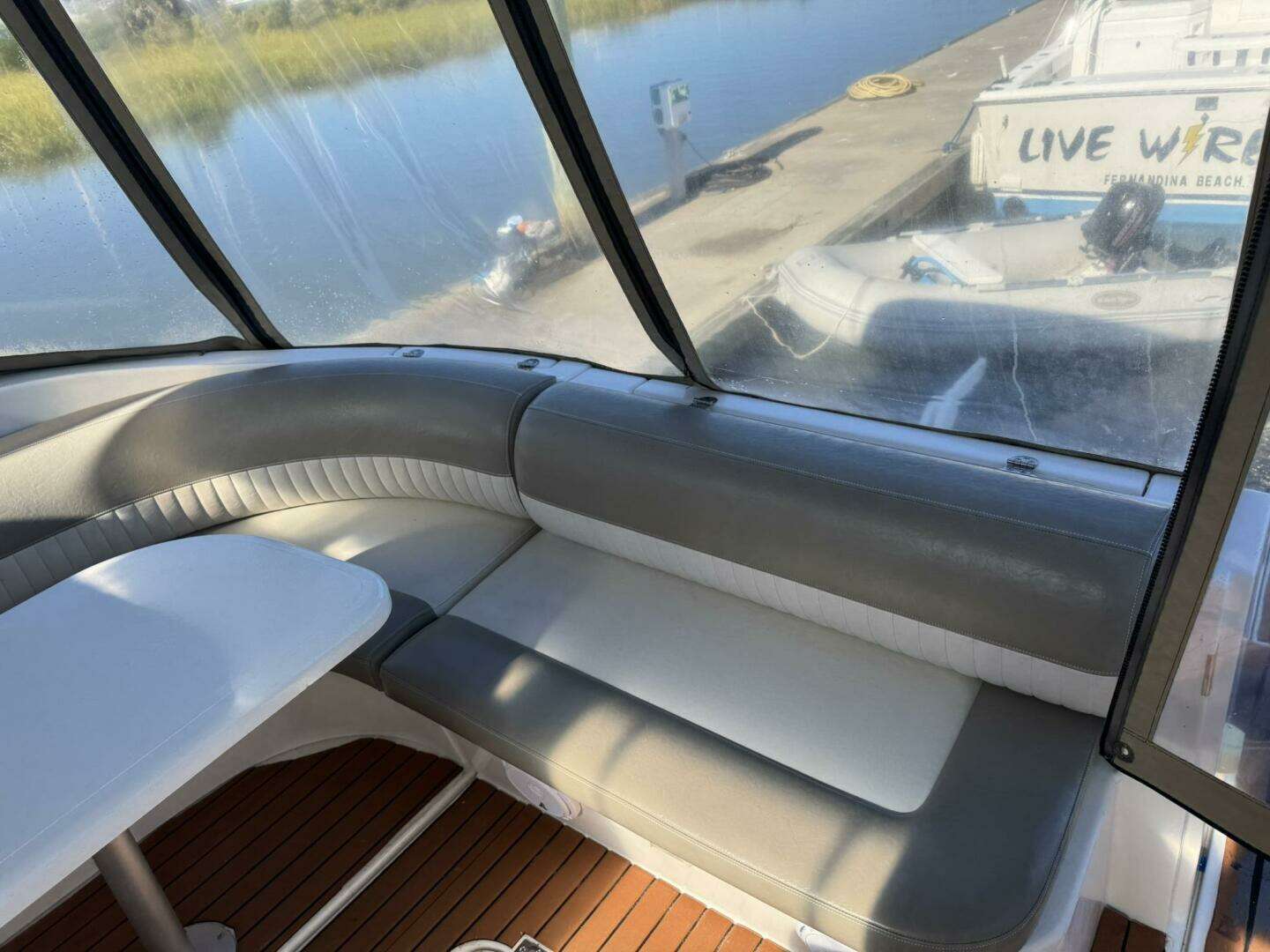 2003 Cruisers Yachts 3772 - Image 31