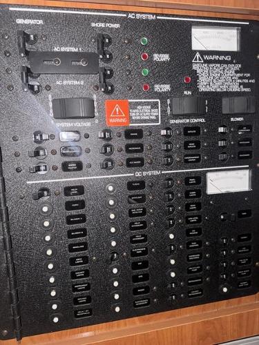 Electrical panel of a 2005 Four Winns 298 Vista boat.