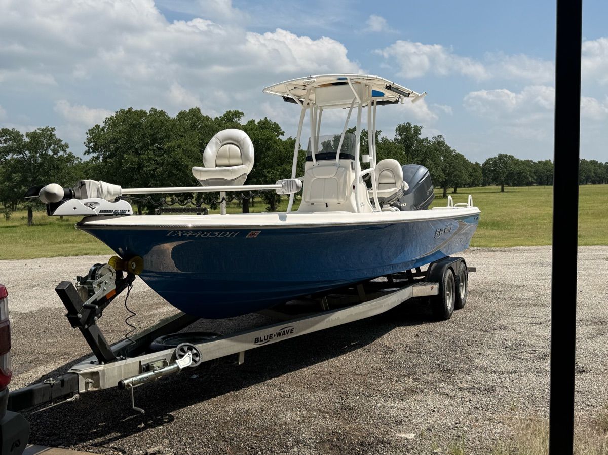 2016 Blue Wave 2400 PureBay
