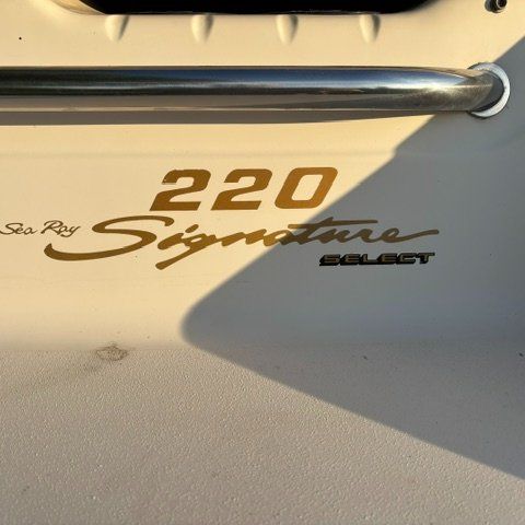 1995 Sea Ray 220 Signature Select - 8