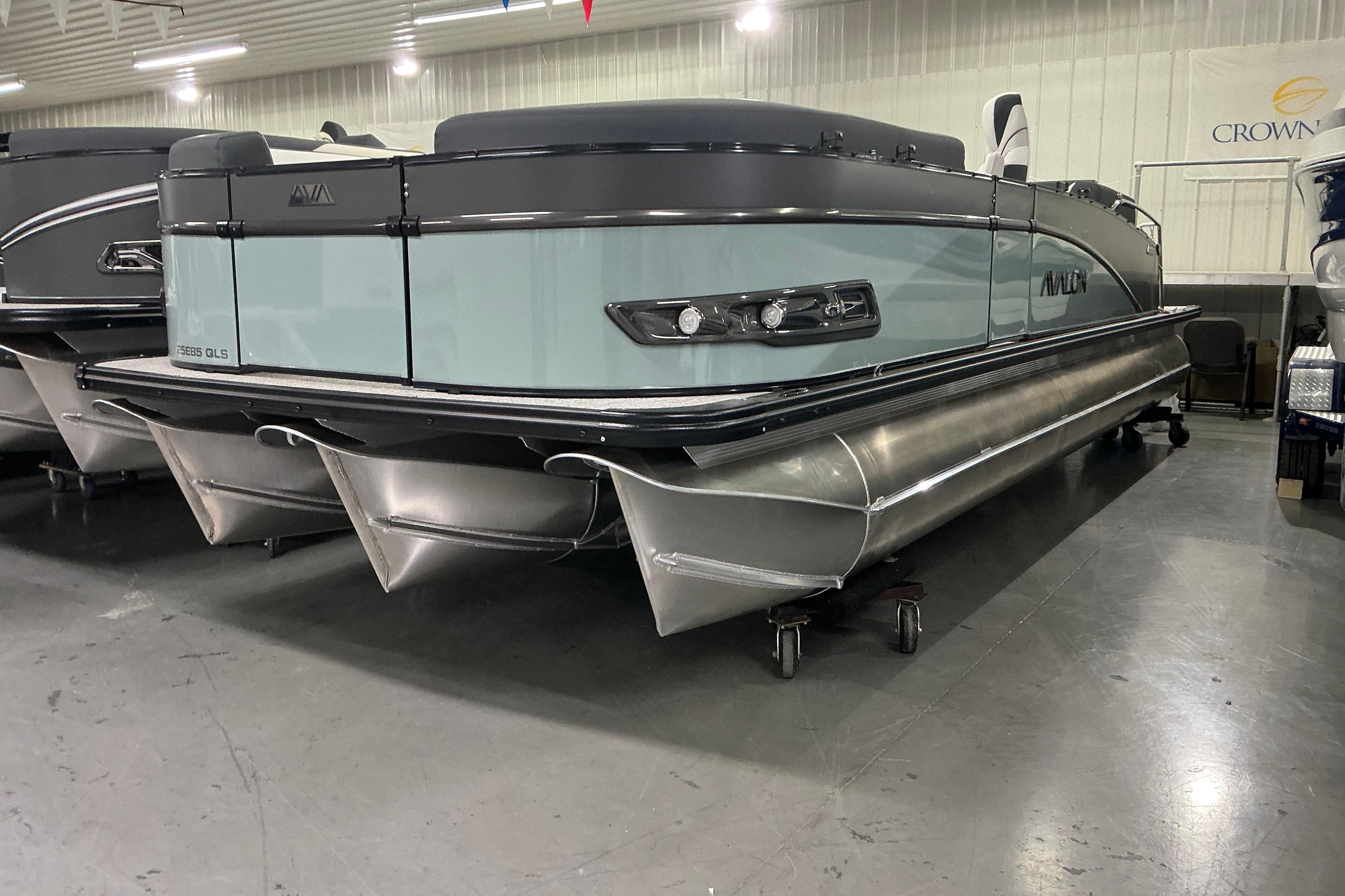 2026 Avalon CATALINA QUAD LOUNGE SHIFT