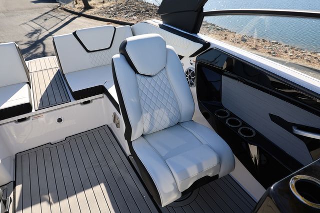 2026 Yamaha Boats 222S - 8