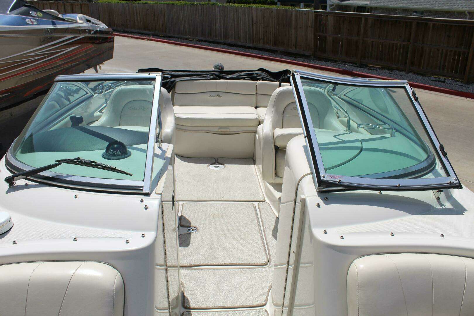 2008 Sea Ray 240 Sundeck - Image 7