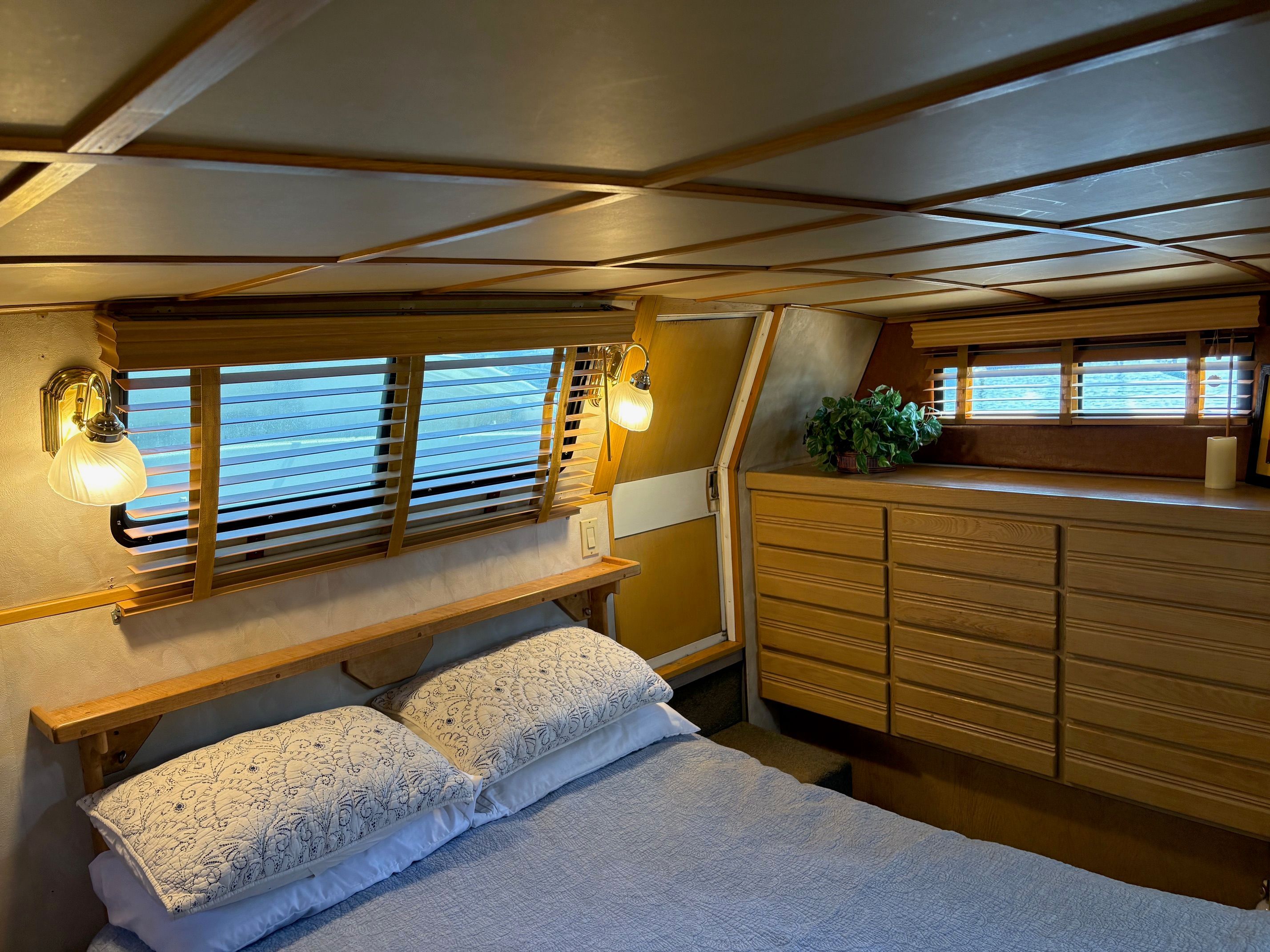 1989 Carver 48 Aft Cabin Hard-Top - 14
