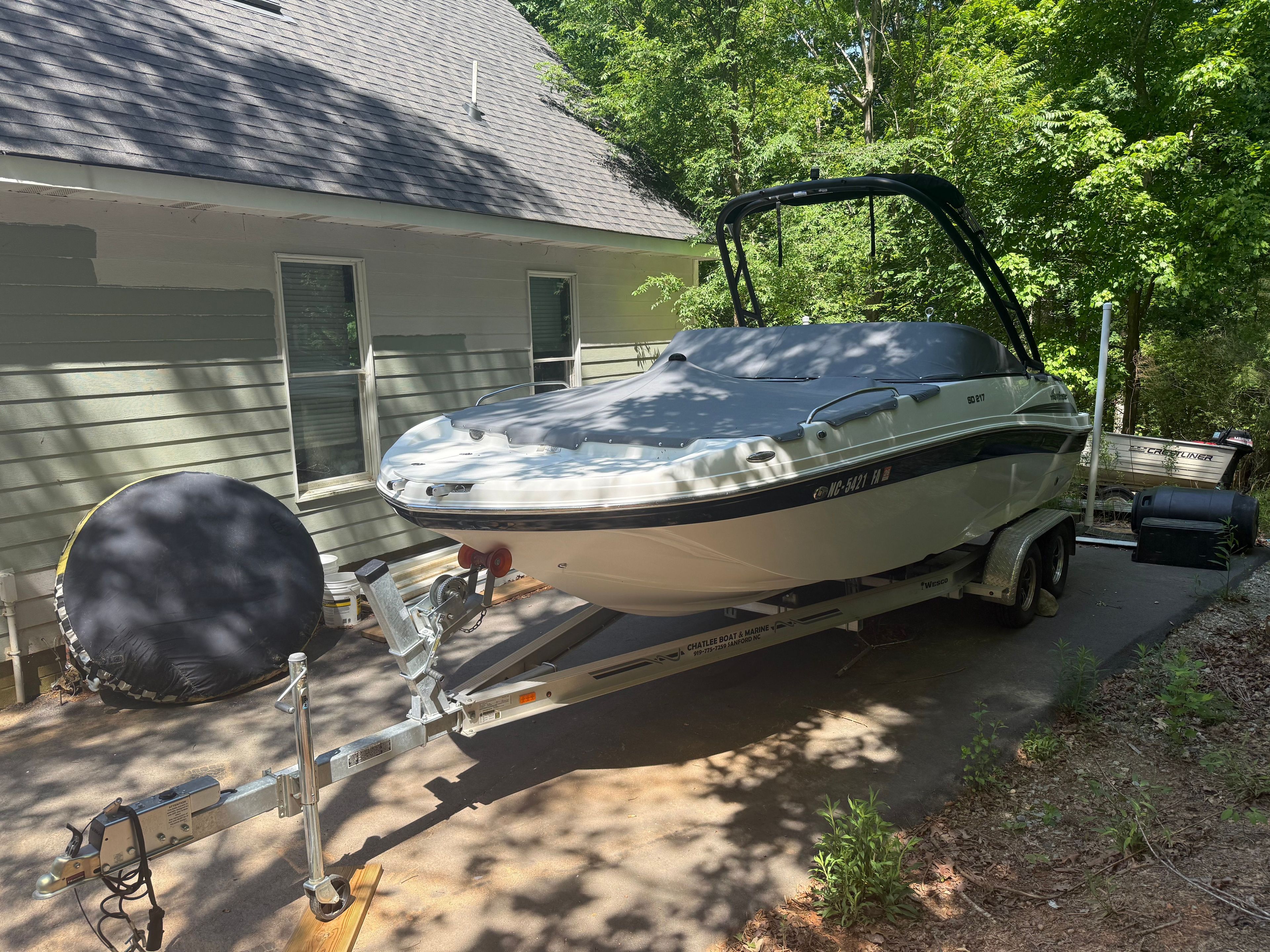 2023 Hurricane SunDeck 217 OB - 3