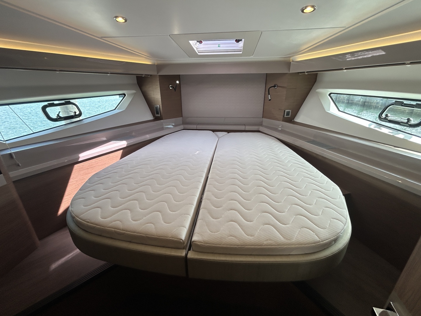 2018 Beneteau 50 GRAN TURISMO - Image 28
