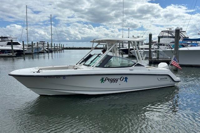 2022 Boston Whaler 240 Vantage