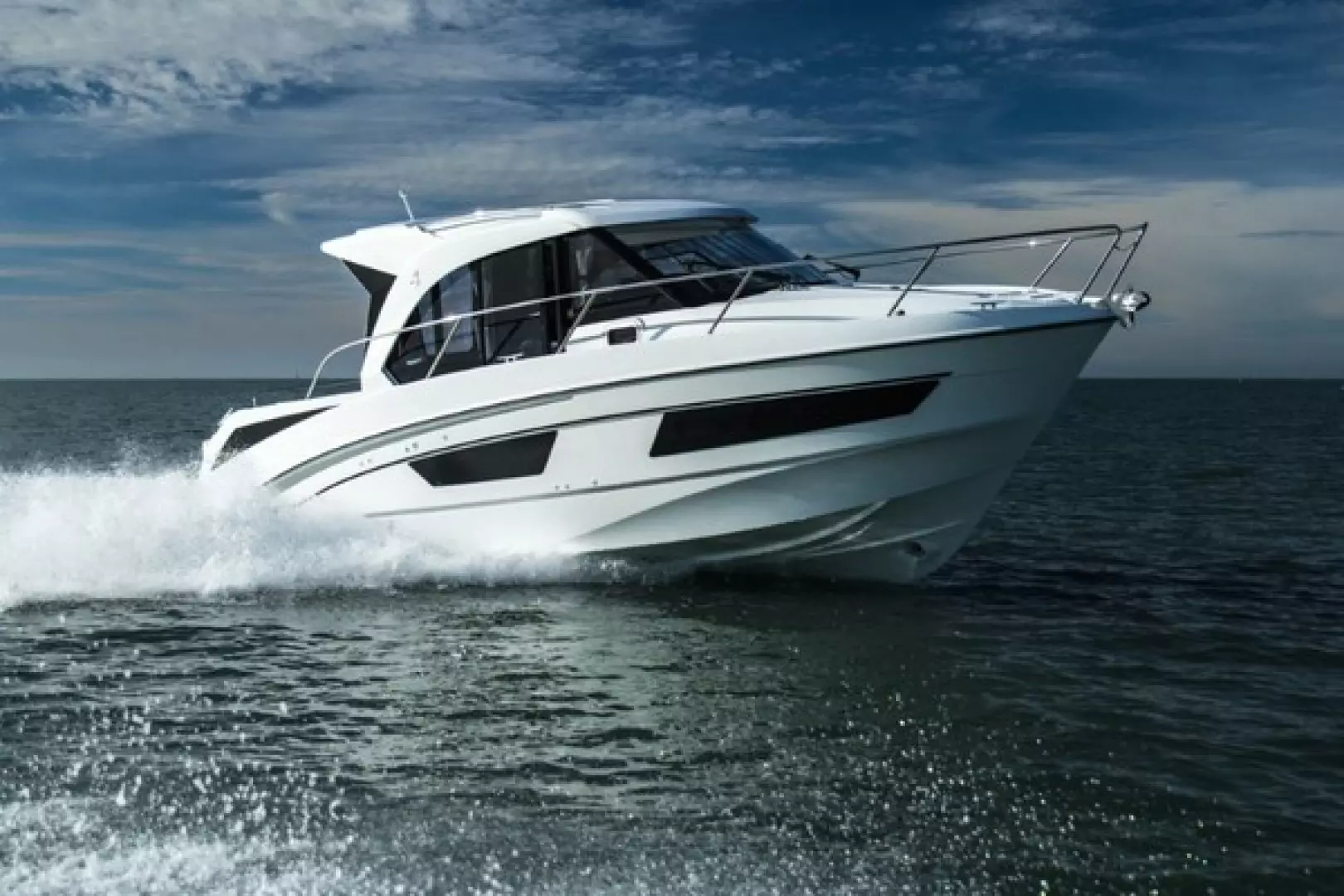 2025 Beneteau Antares 9 - Image 5