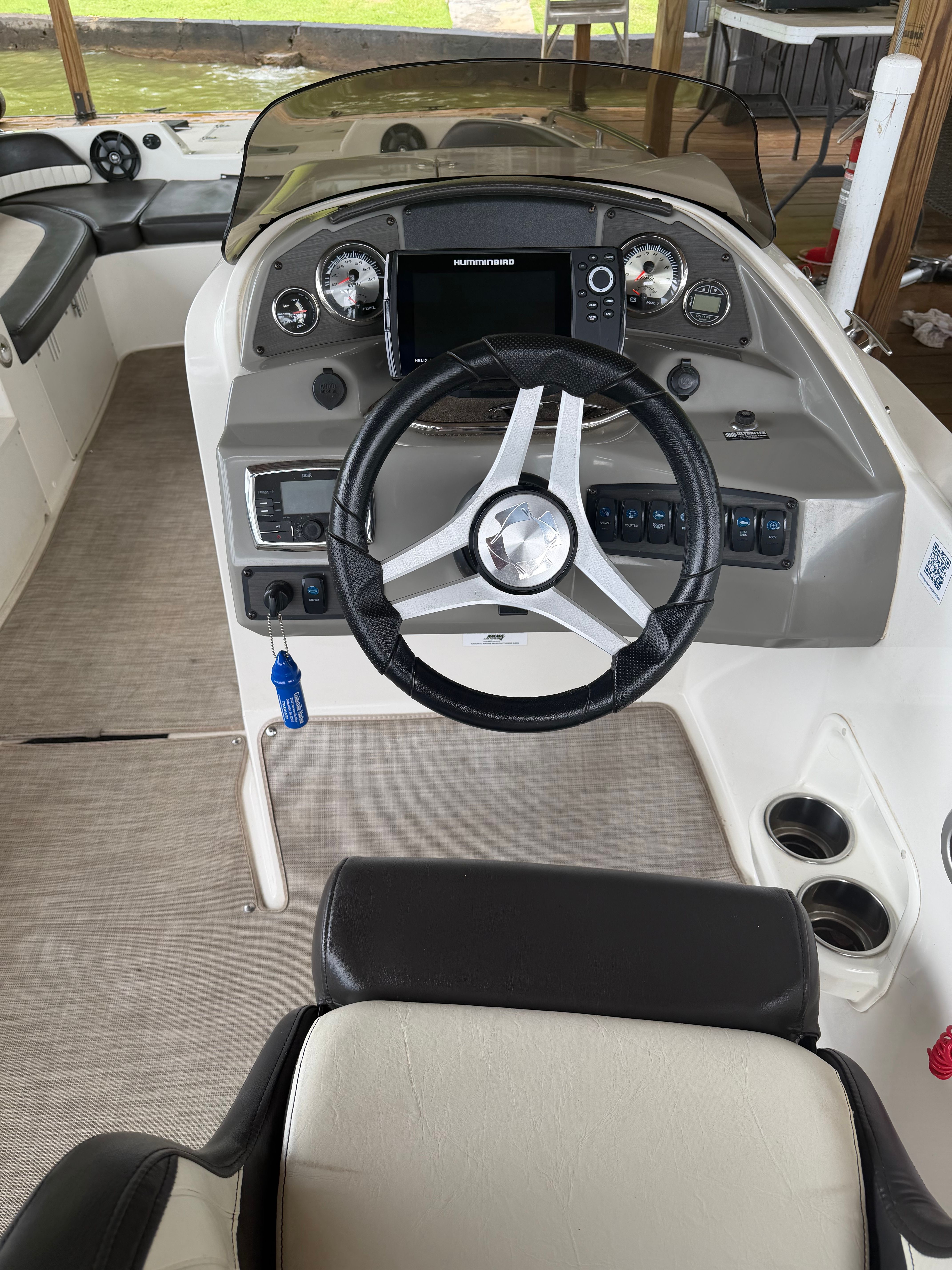 2018 Stingray 212 SC - 9