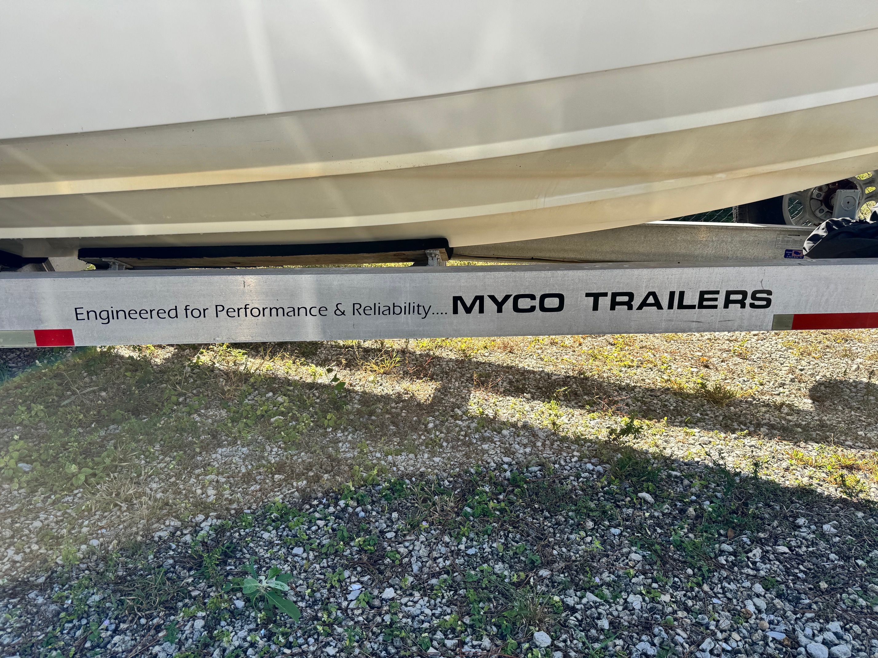 Sunsation 32 CCX 2017 on Myco Trailer, performance and reliability.