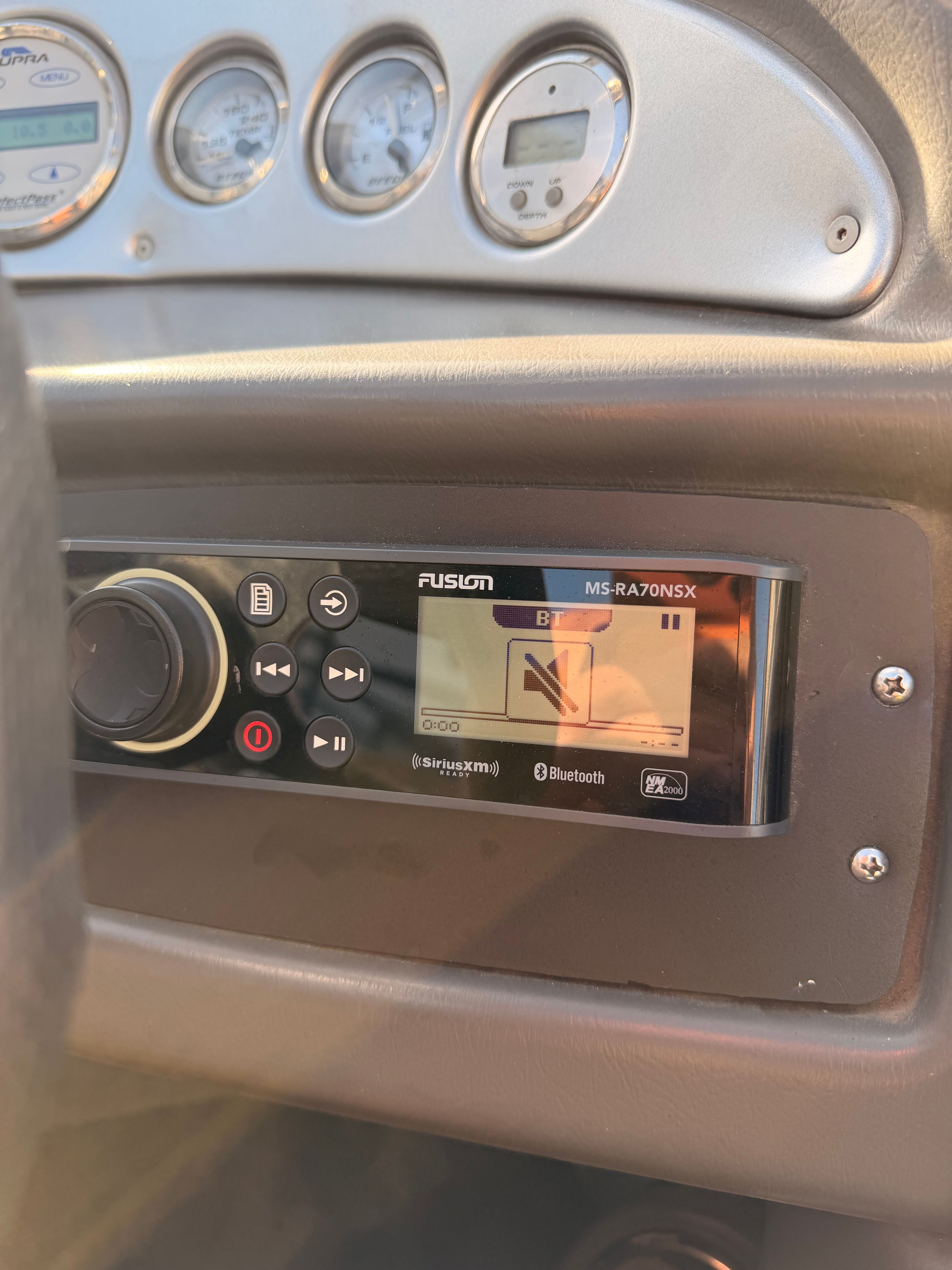 2004 Supra Launch SSV dashboard with Fusion MS-RA70NSX radio.