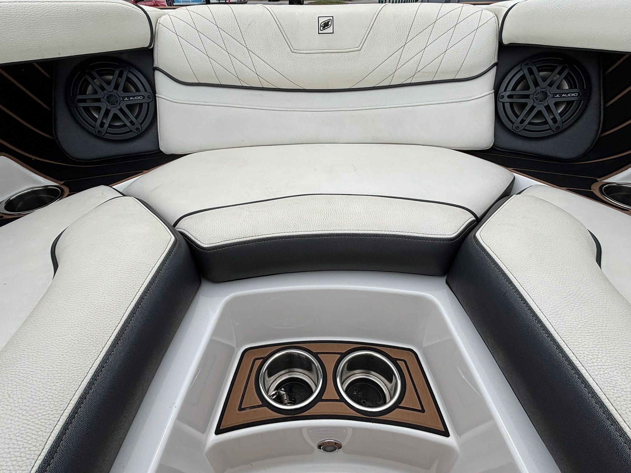 2020 Nautique GS24 - 11
