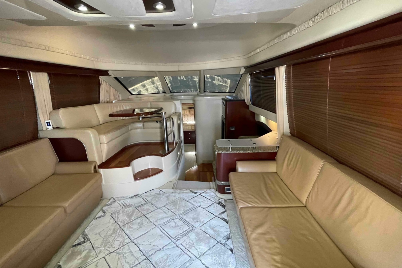 2005 Sea Ray 420 Sedan Bridge - Image 9
