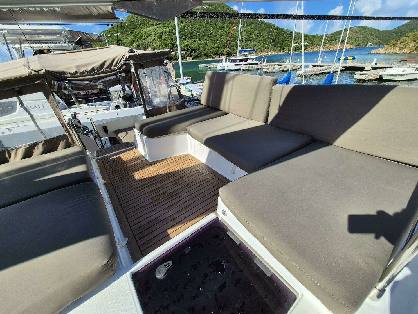 2019 Fountaine Pajot Saona 47 - Image 11