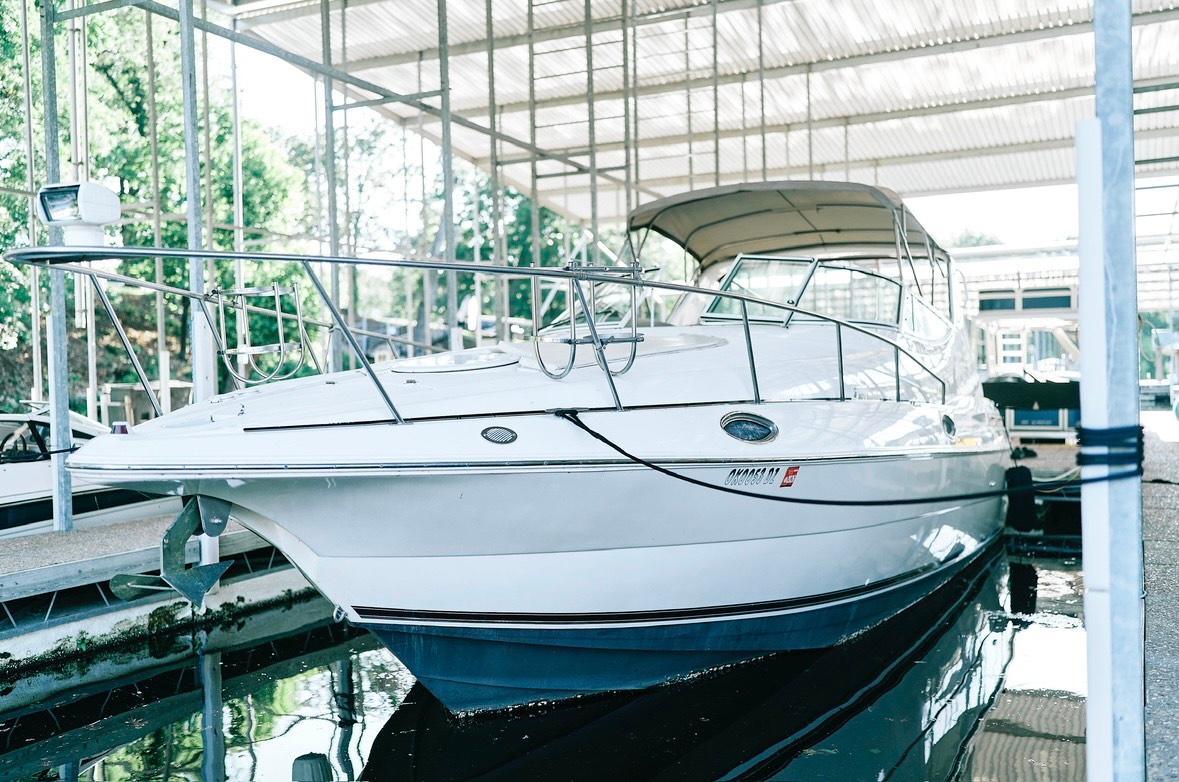 2001 Cruisers Yachts 3075 Express