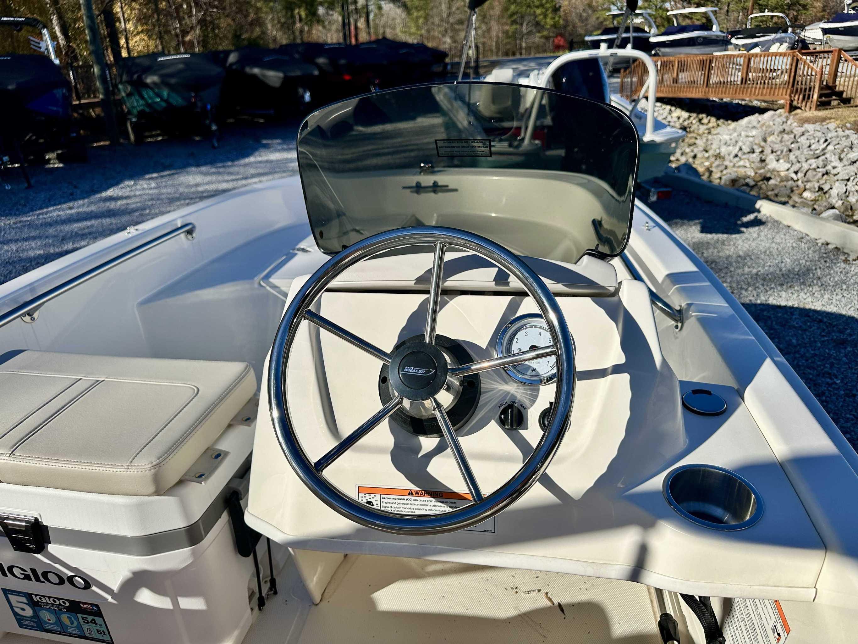 2025 Boston Whaler 130 Super Sport - 15