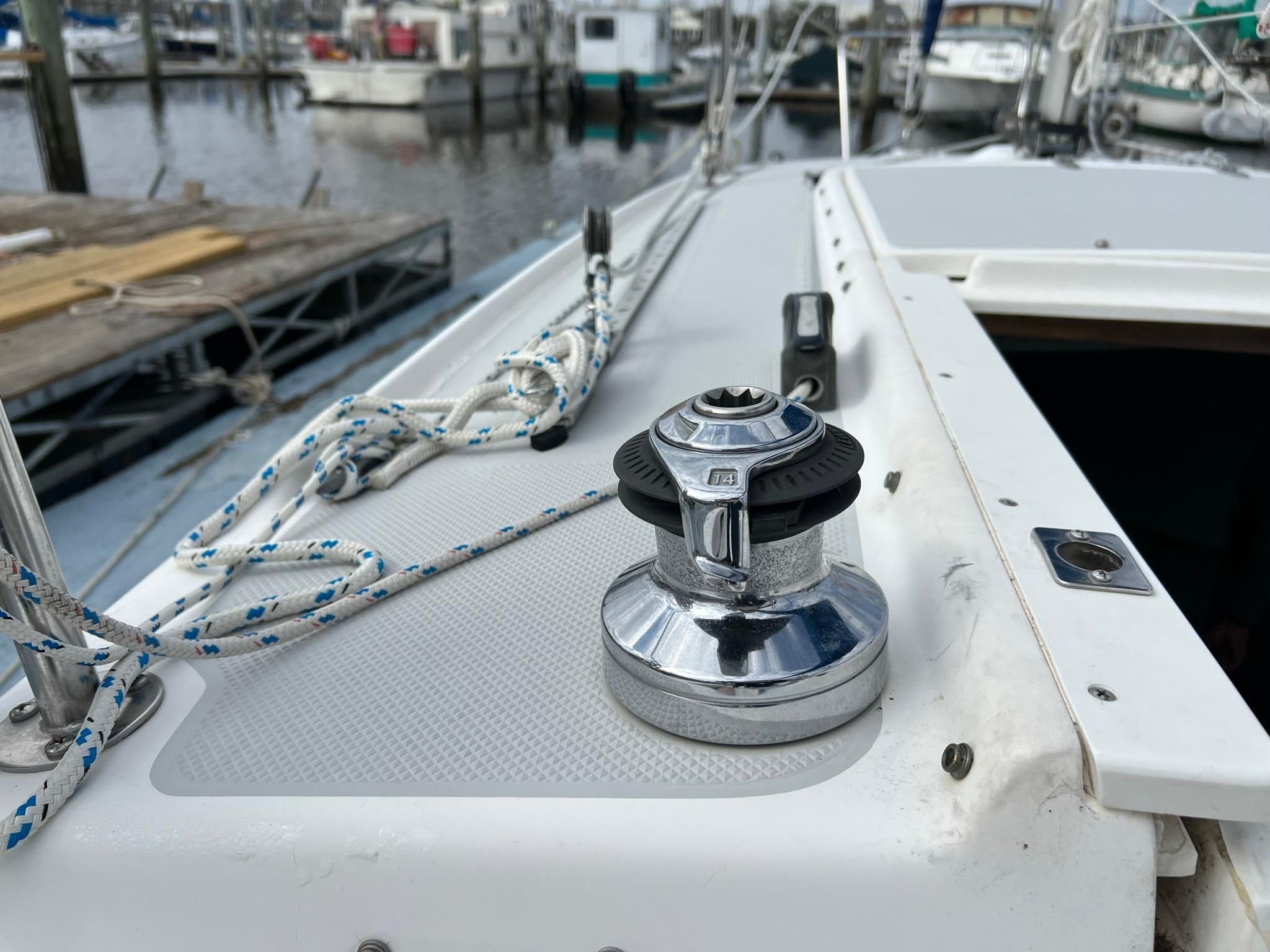 2005 Catalina C250 - 26