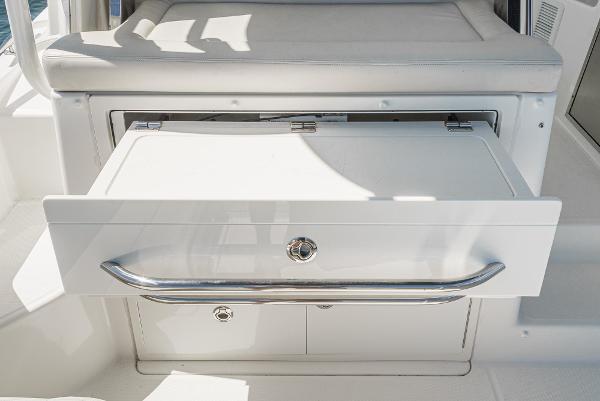2020 Boston Whaler 345 Conquest - 33