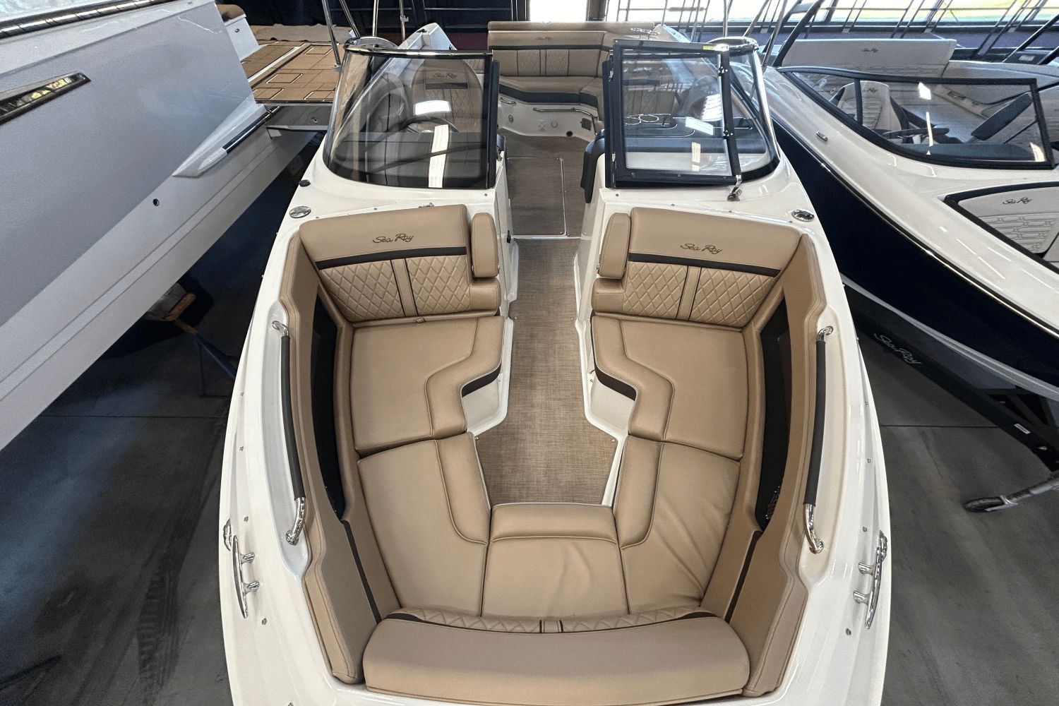 2017 Sea Ray SLX 250 - 19