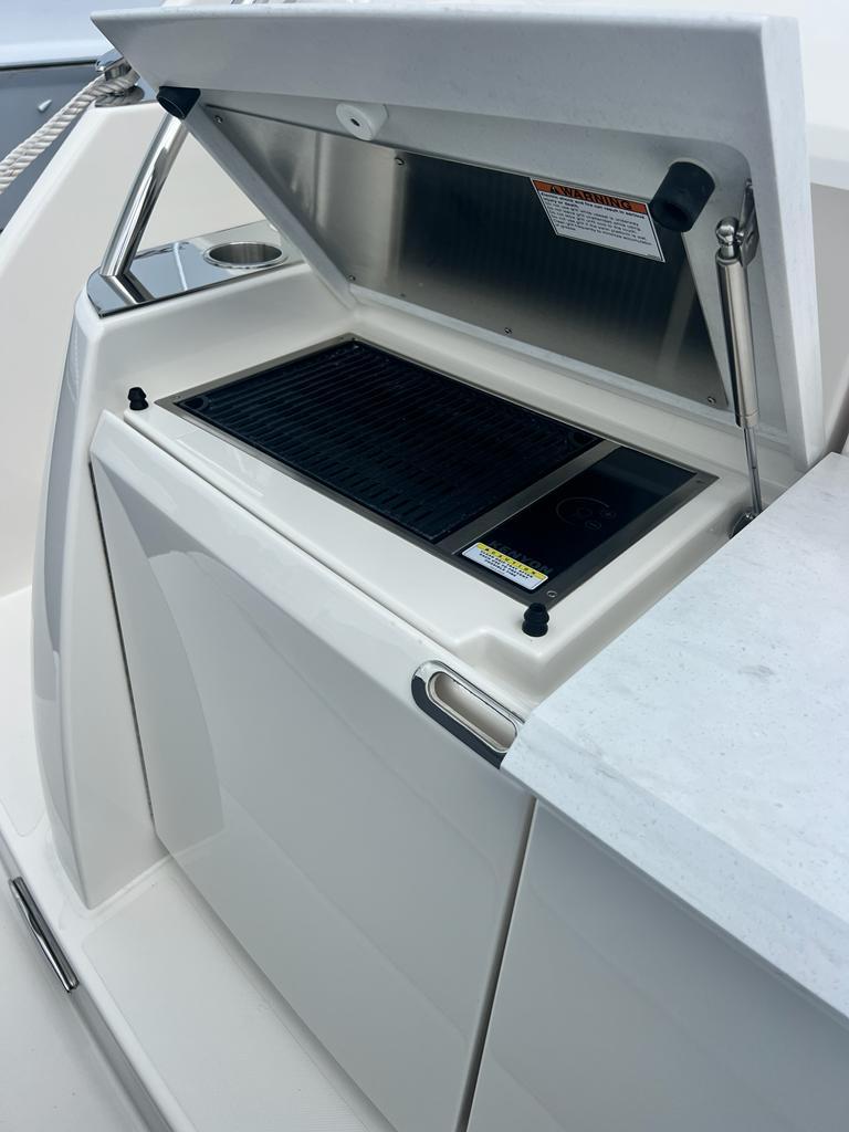 2023 Tiara Yachts C49 Coupe - 54