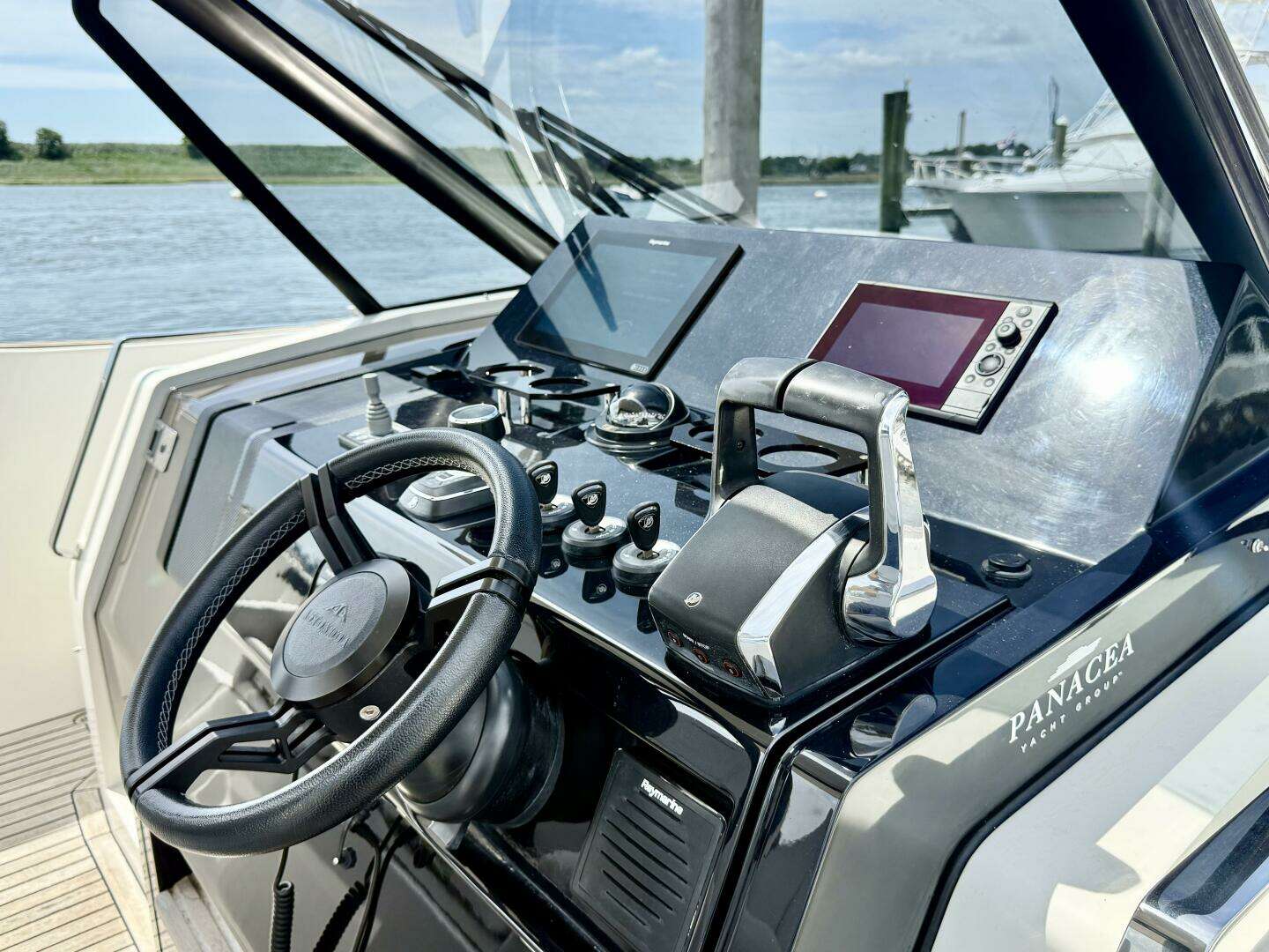 2023 Astondoa 377 Coupe Outboard - Image 27