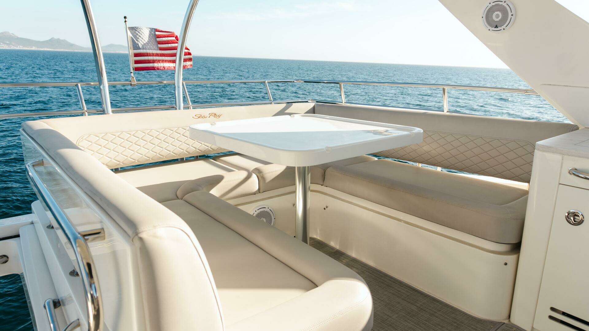 2017 Sea Ray 51 Flybridge - Image 27