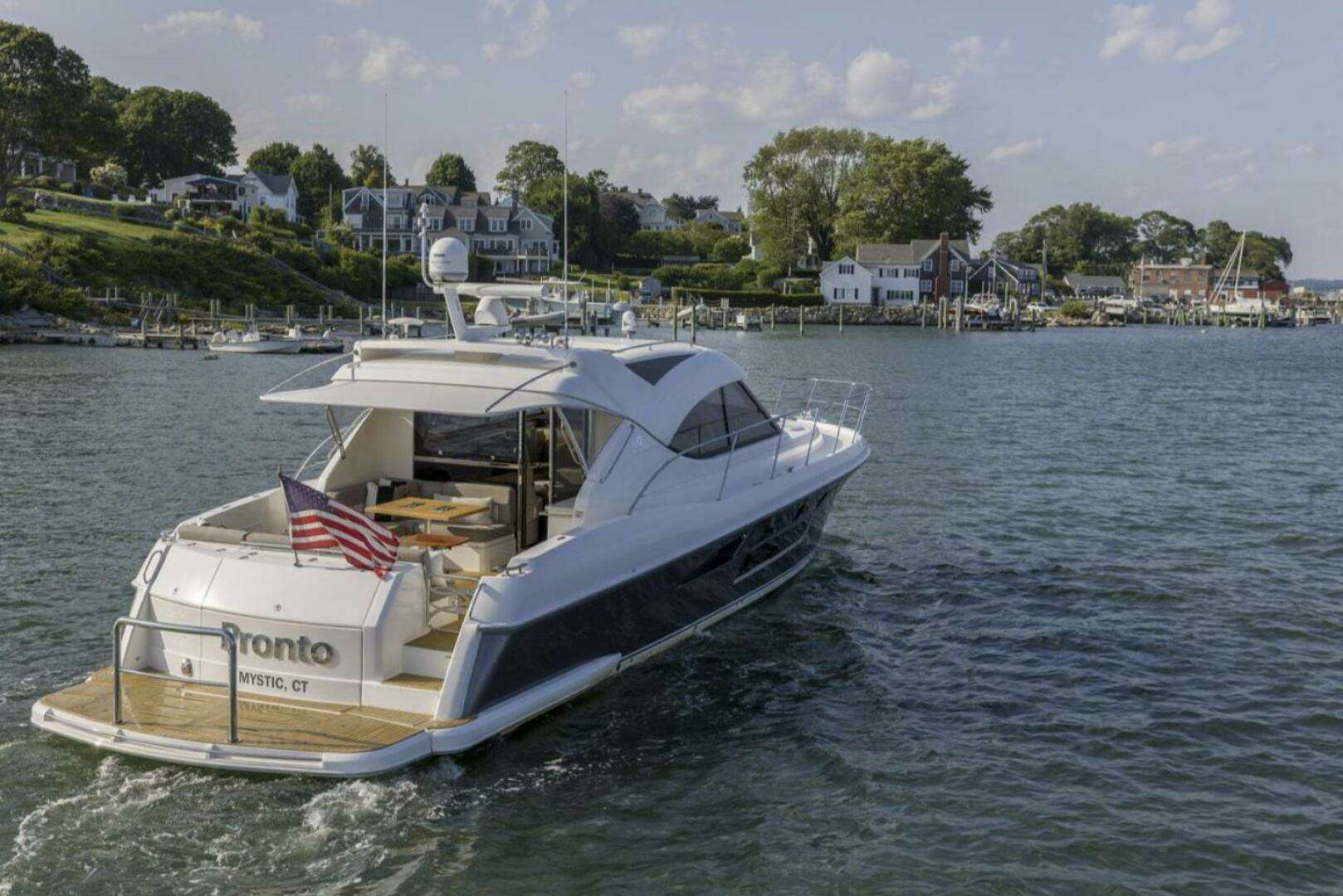 2016 Riviera 5000 Sport Yacht - Image 4