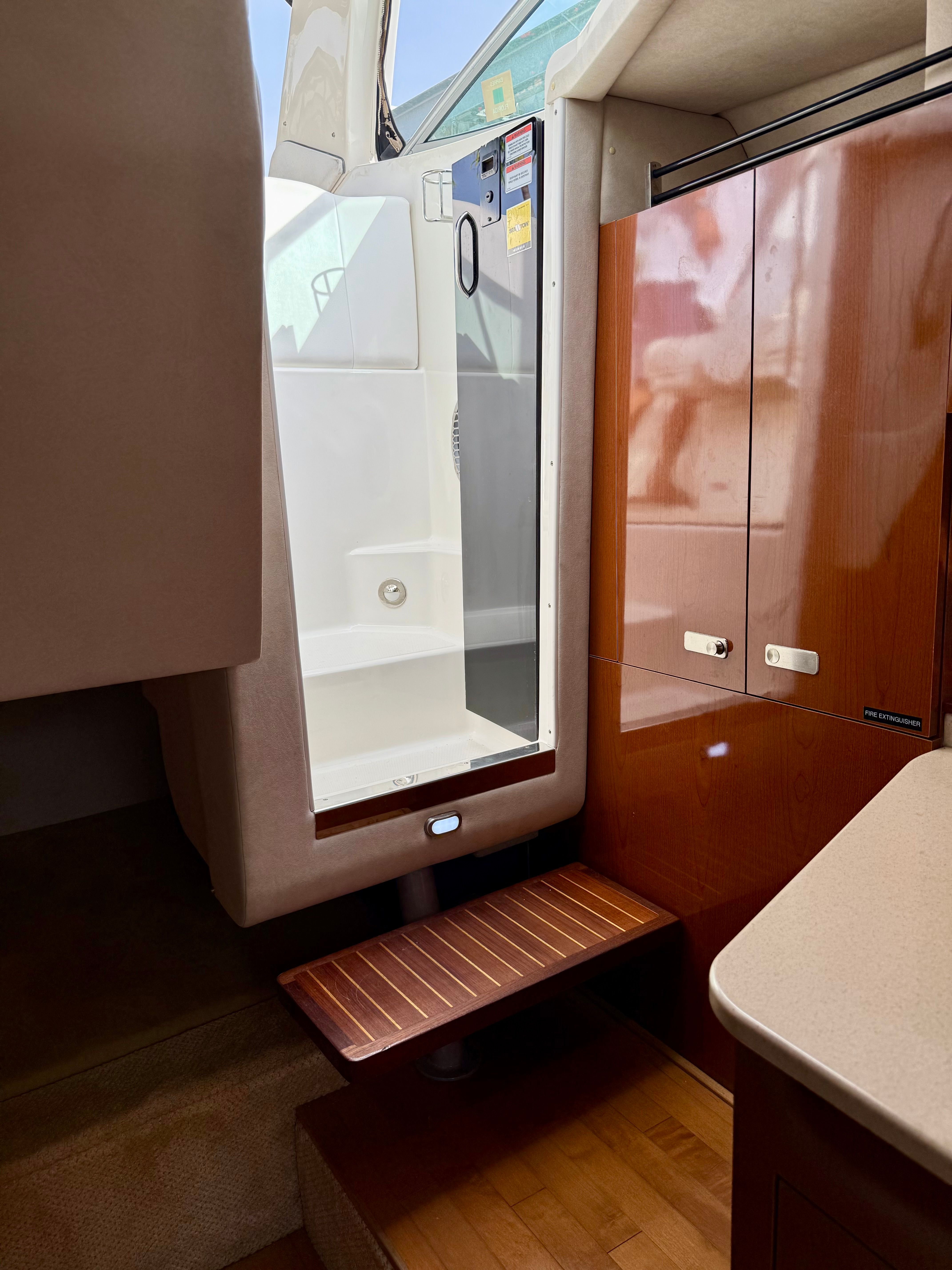 2010 Sea Ray Sundancer 310 - 69