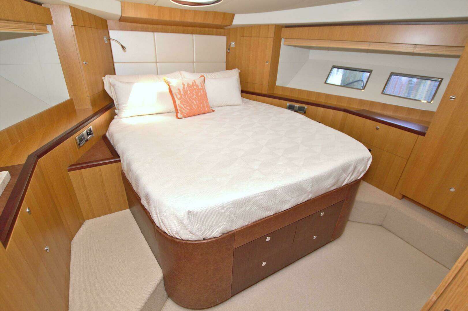 2015 Dyna Yachts 60 Pilothouse Motoryacht - Image 60