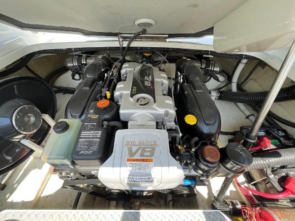 2013 Formula 270 Bowrider - 12