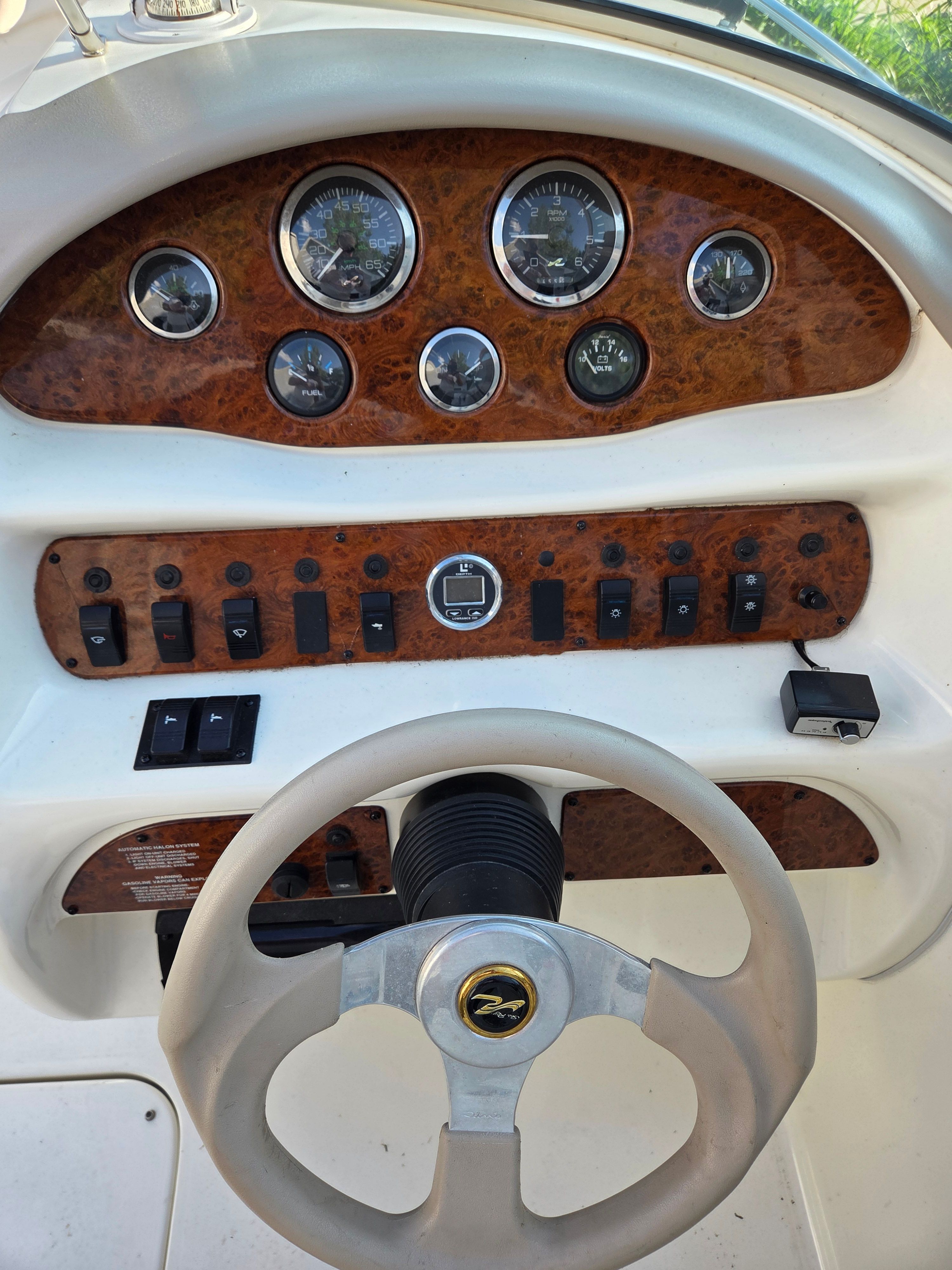 1998 Sea Ray 260 open bow - 13