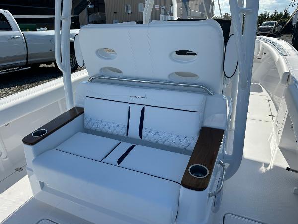 Southport 33 FE, Southport 33 Family Edition, Southport 33 Center Console, Southport, REV Yacht Sales